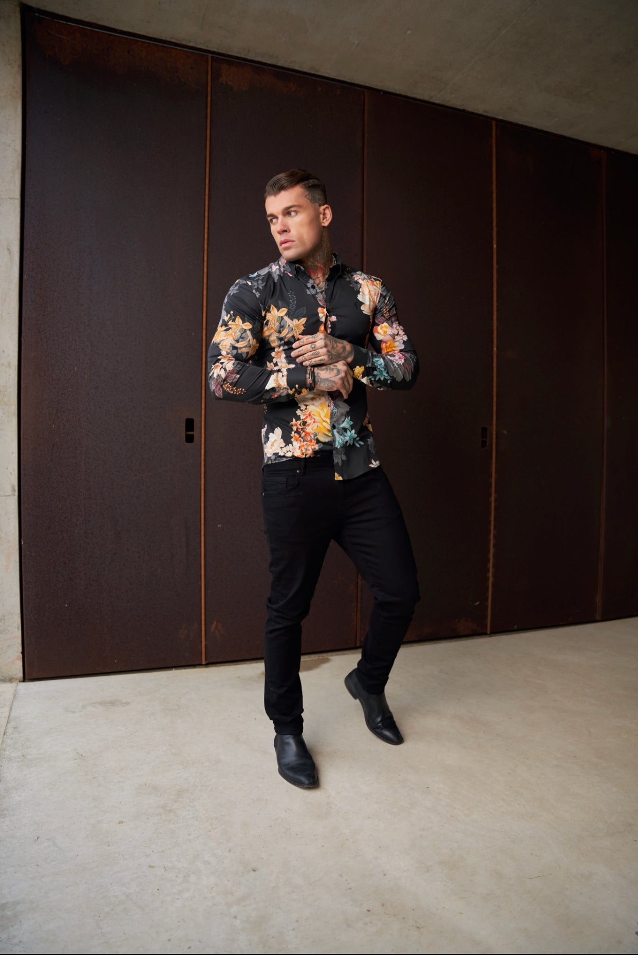 Super Slim Stretch Black Mixed Lily Floral Print Long Sleeve with Button Down Collar - FS854