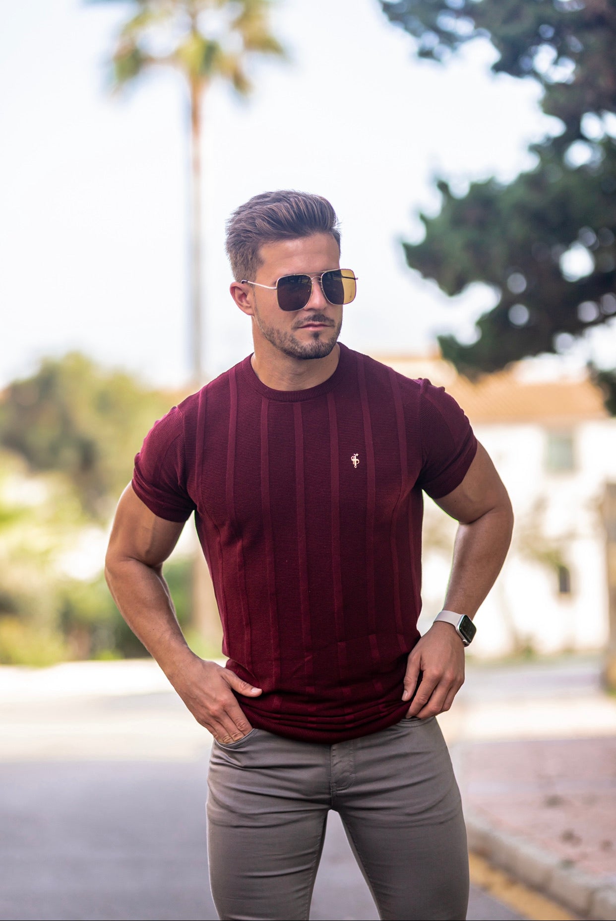 Classic Short Sleeve Burgundy Knitted Wide Rib Crew with Gold Emblem - FSH563