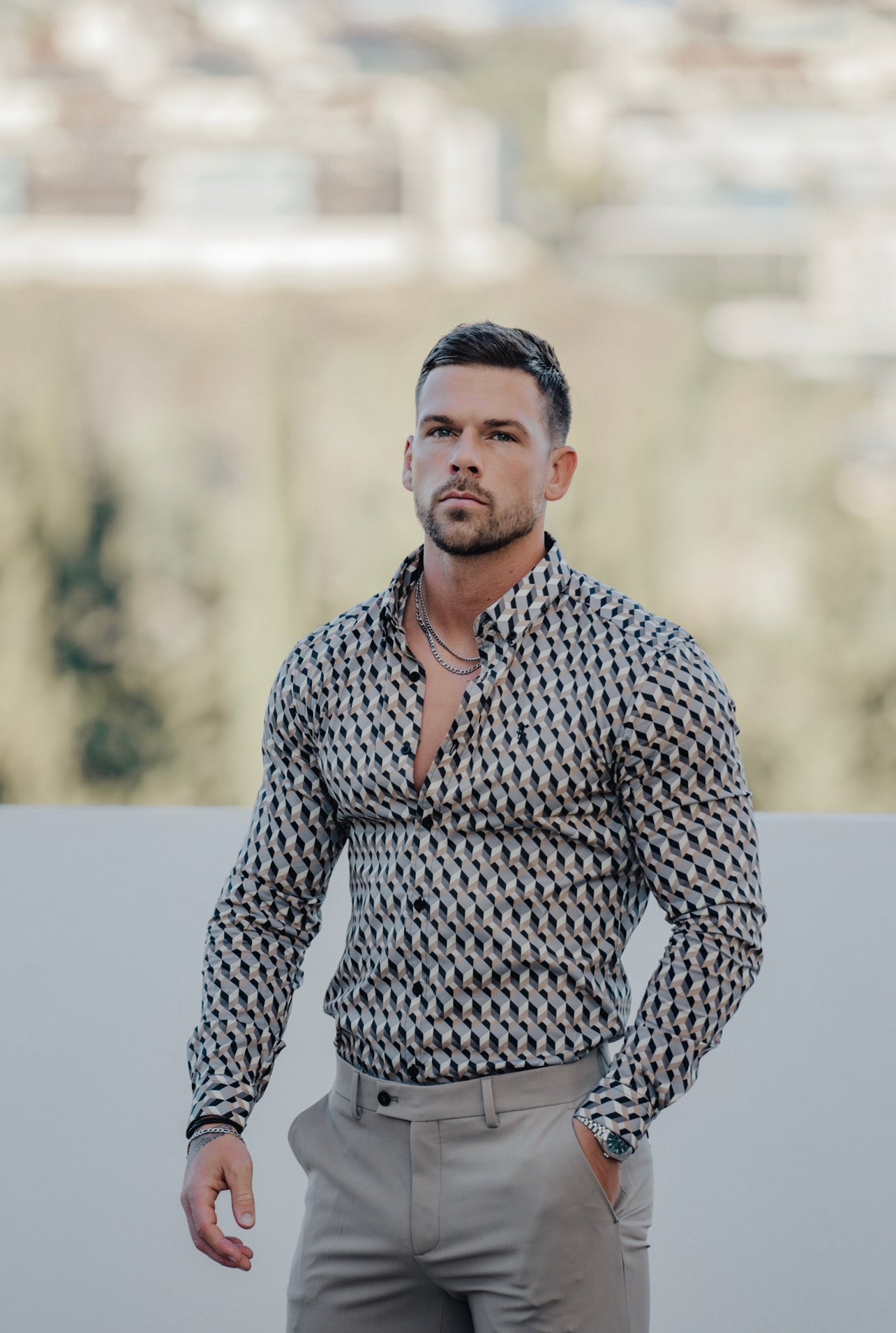 Super Slim Stretch Grey / Beige Chevron Print Long Sleeve with Button Down Collar - FS904