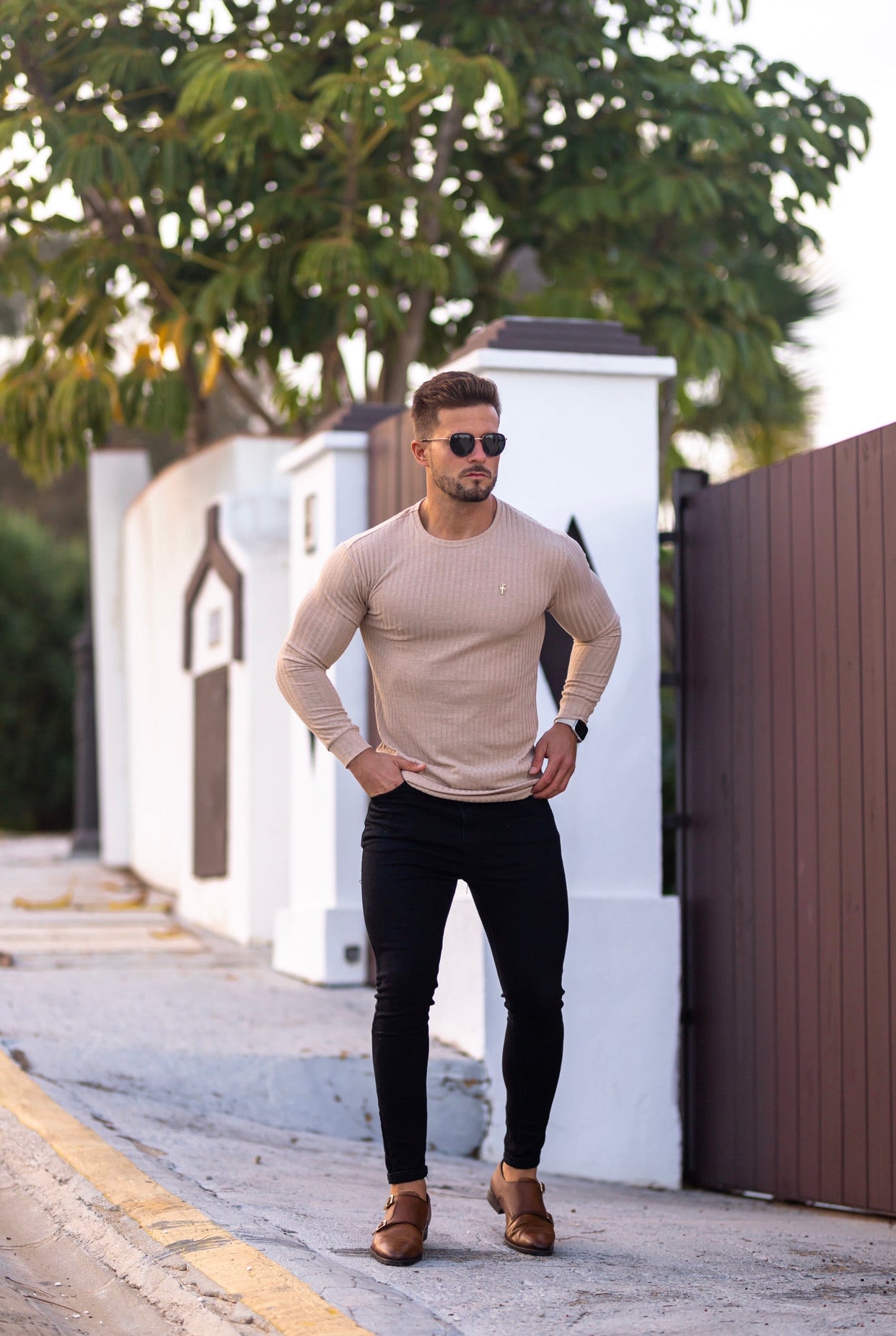 Classic Beige Ribbed Knit Jumper With Gold Emblem - FSH535