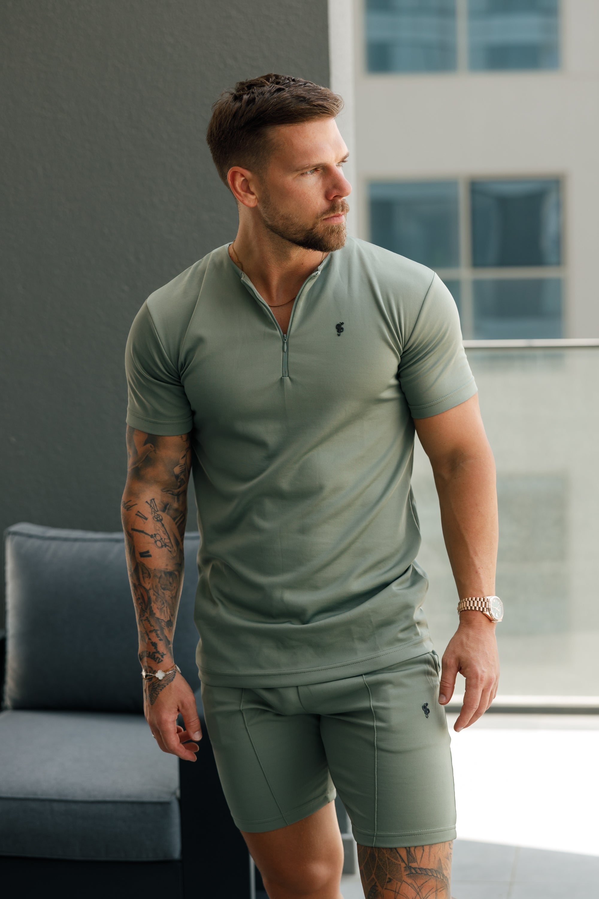 Scuba Olive / Black Crew T Shirt With Zip Detail Short Sleeve - FSH1110