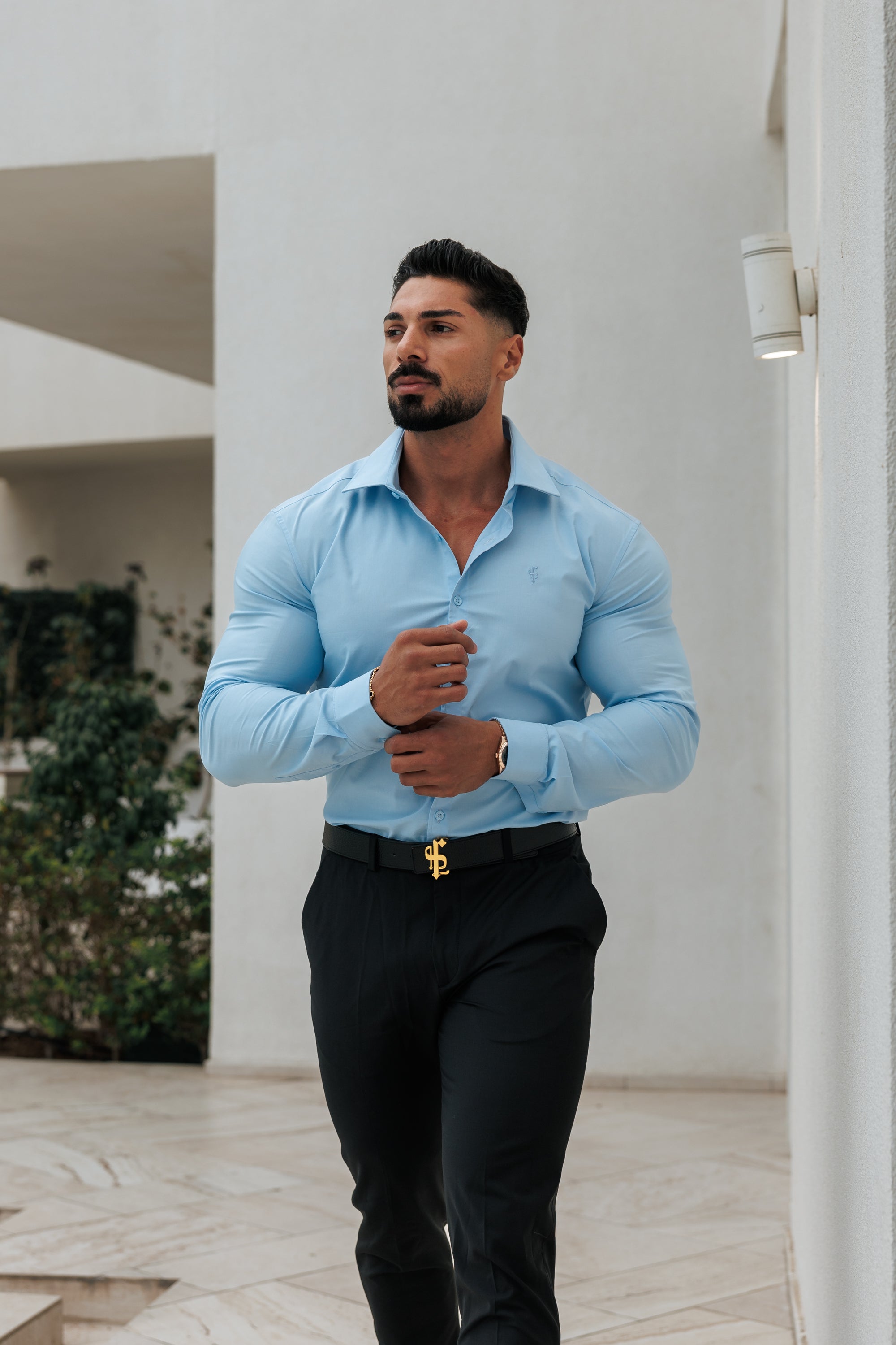 Muscle Fit Advanced Stretch Light Blue with Cutaway Collar  - FS1165