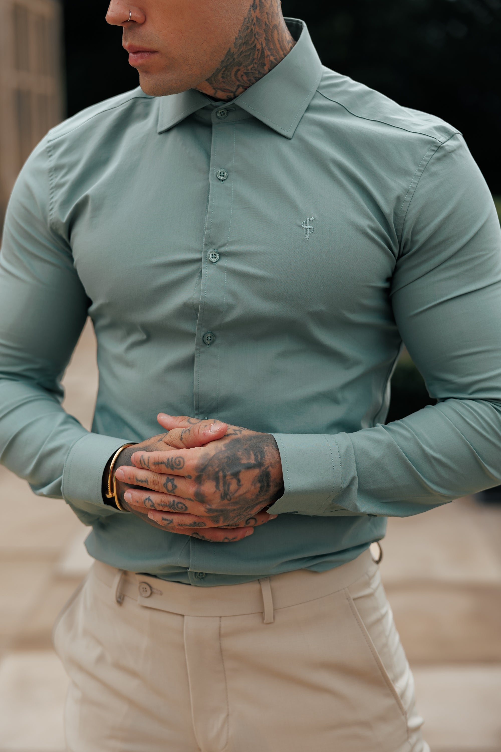 Muscle Fit Advanced Stretch Khaki with Cutaway Collar  - FS1200