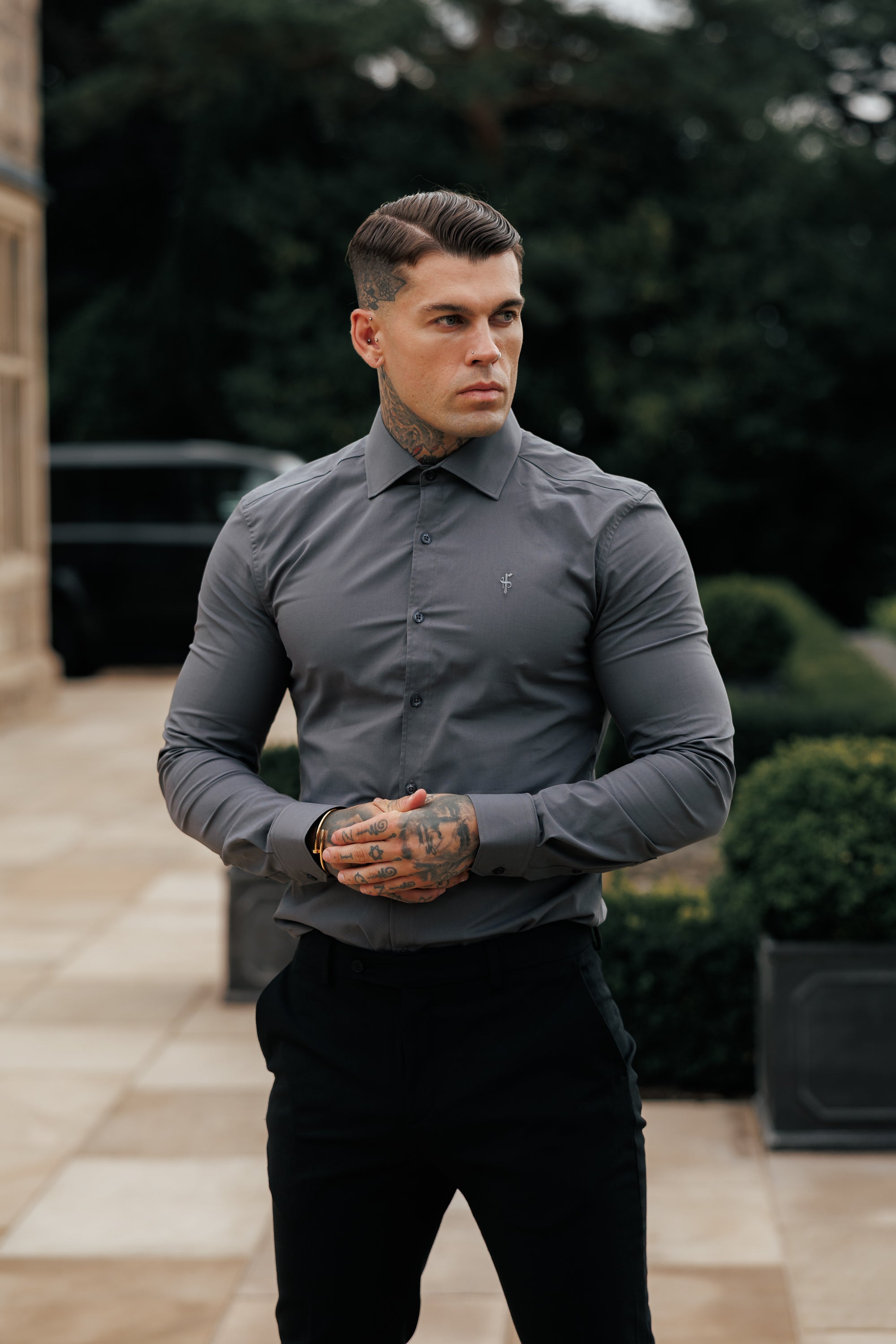 Muscle Fit Advanced Stretch Charcoal with Cutaway Collar  - FS1202