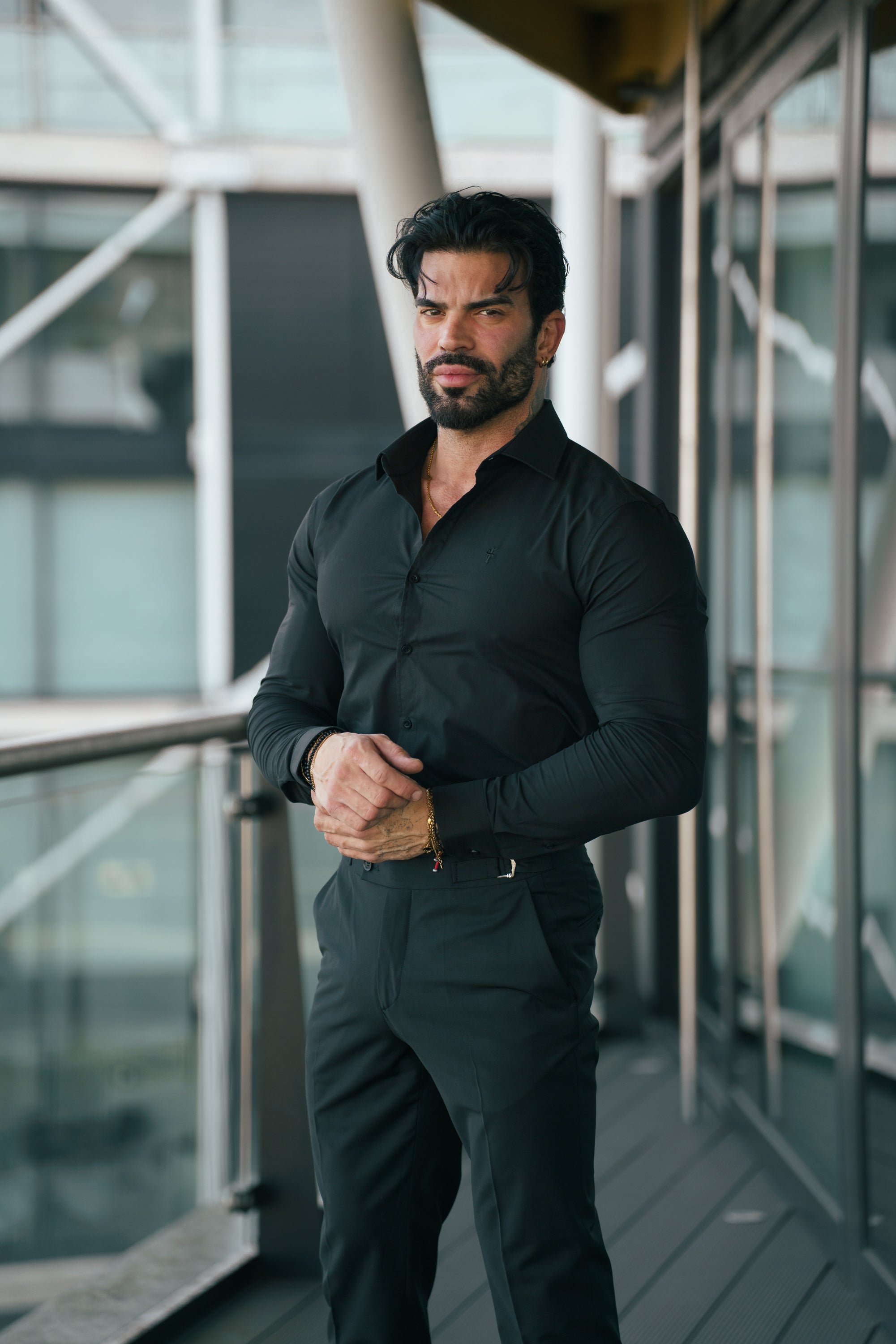 Muscle Fit Advanced Stretch Black Cutaway Collar Shirt  - FS1164