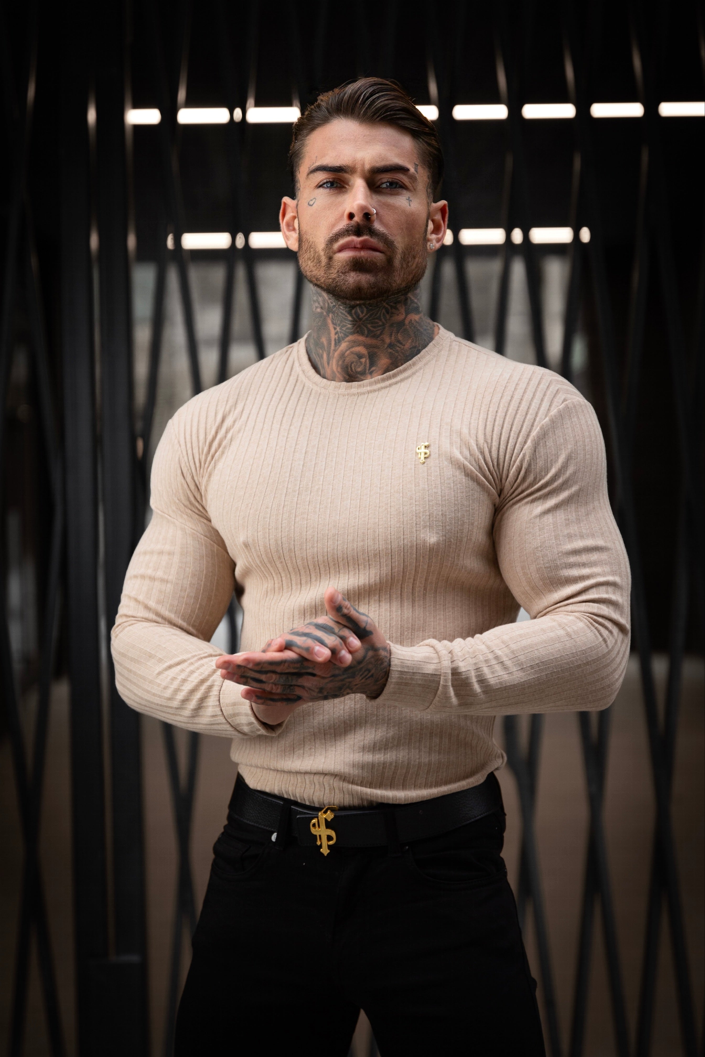 Classic Beige Ribbed Knit Jumper With Gold Metal Emblem - FSH951