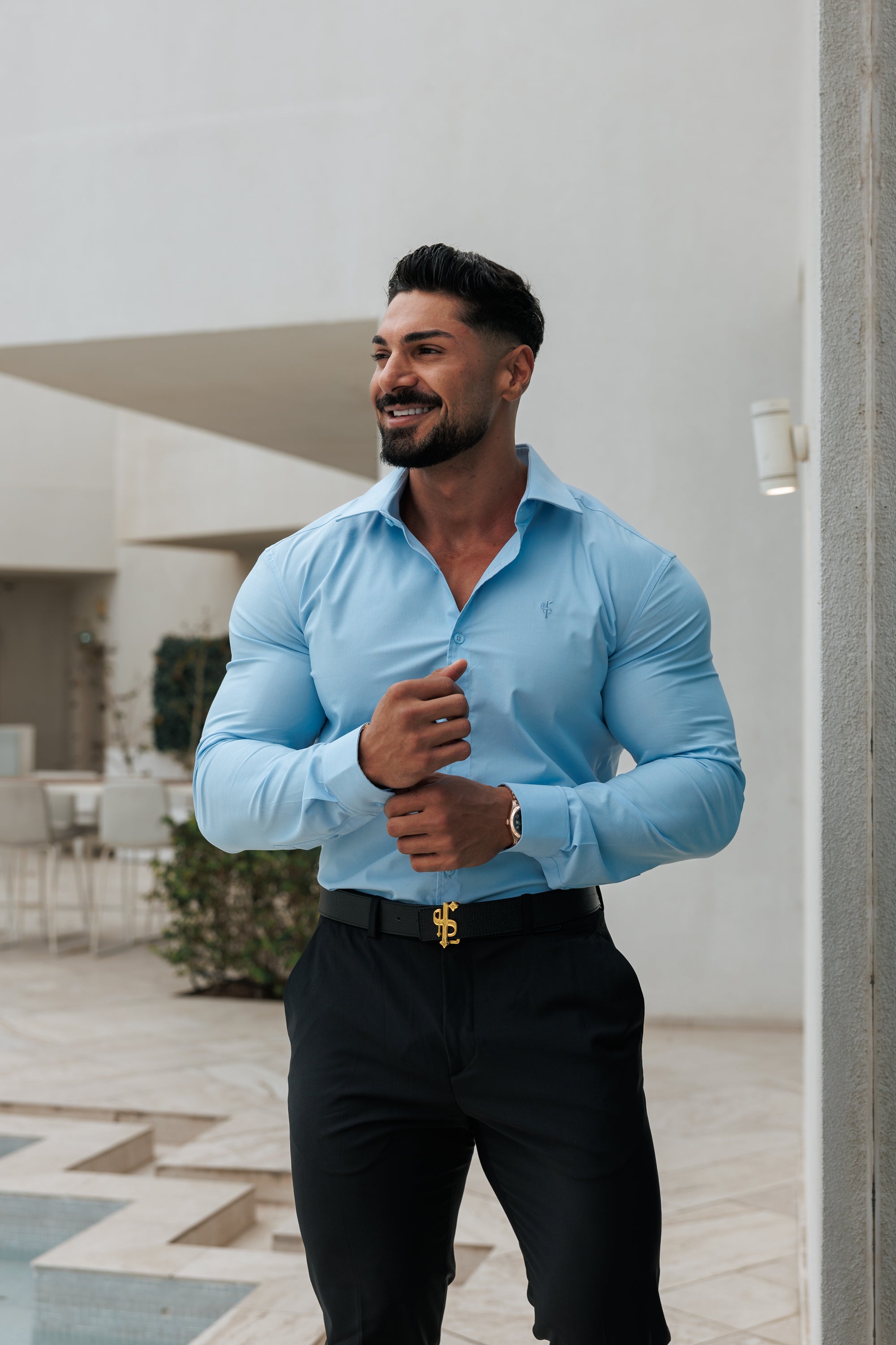 Muscle Fit Advanced Stretch Light Blue with Cutaway Collar  - FS1165