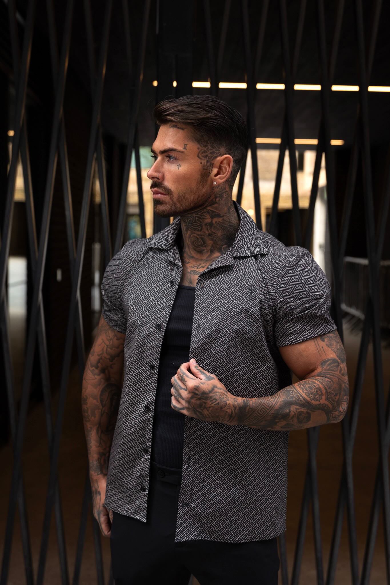 Hawaiian Boxy Black & White Abstract Print Revere Collar Short Sleeve - FS995