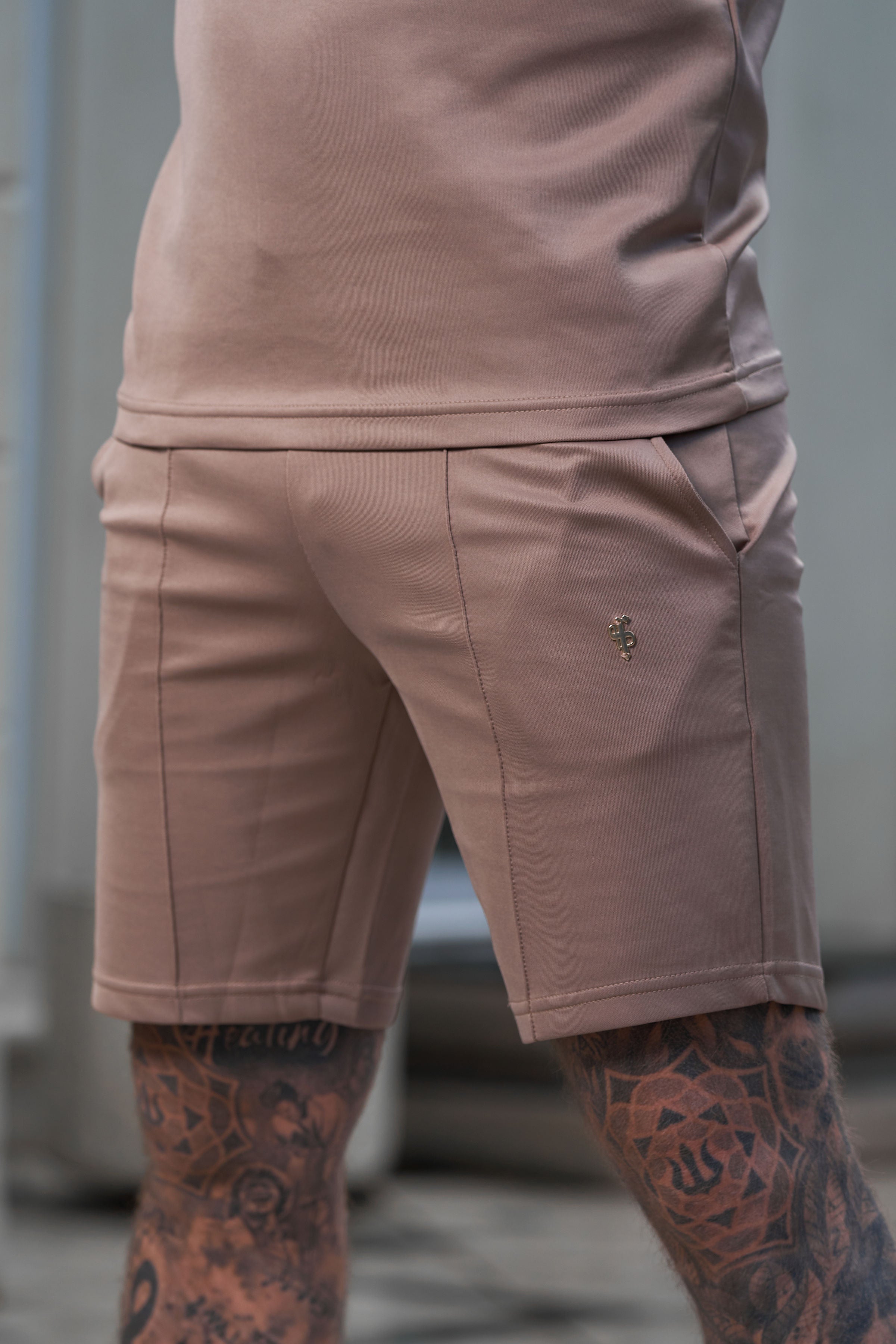 Scuba Taupe / Gold Elasticated Drawstring Pintuck Shorts - FSH1037