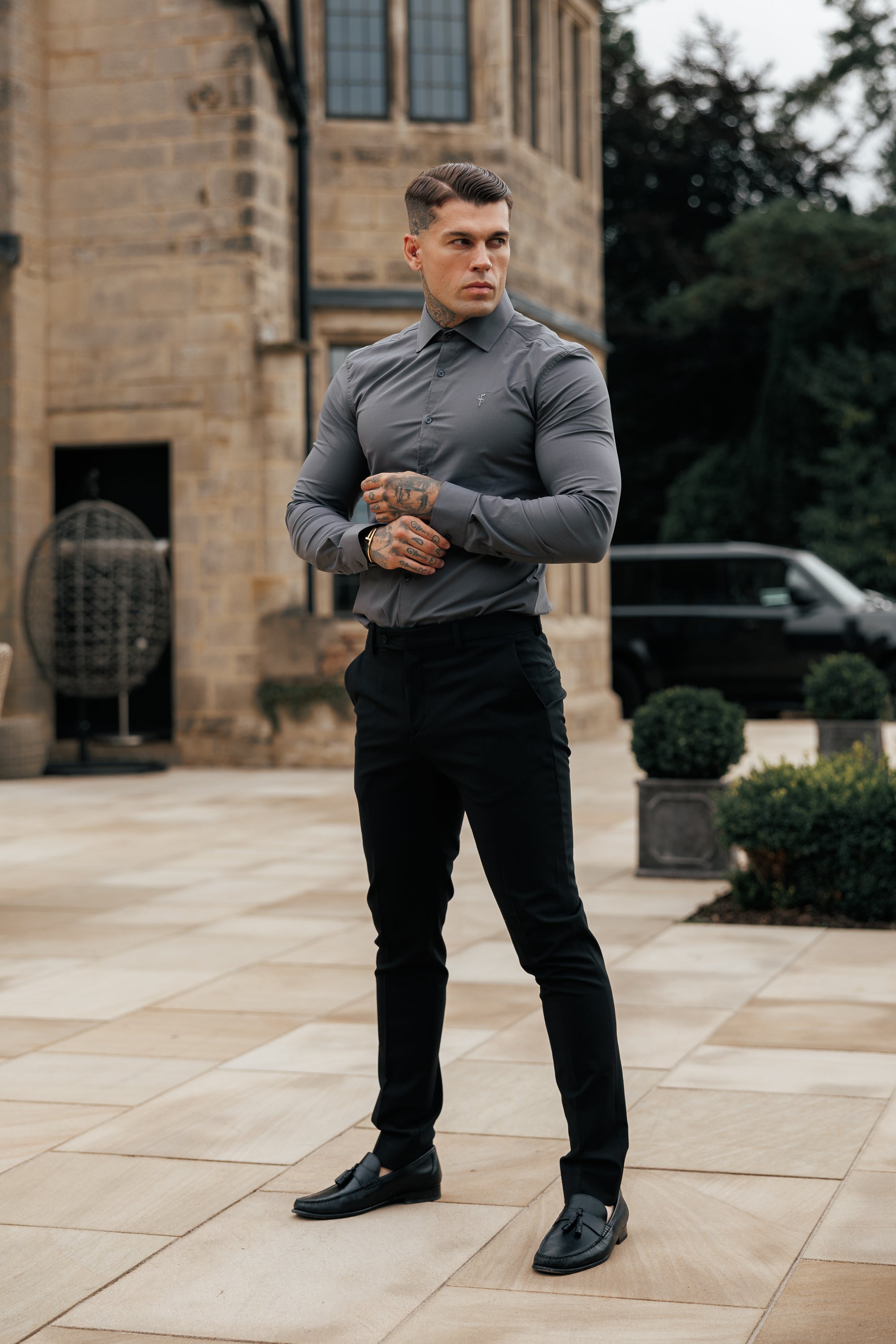 Muscle Fit Advanced Stretch Charcoal with Cutaway Collar  - FS1202