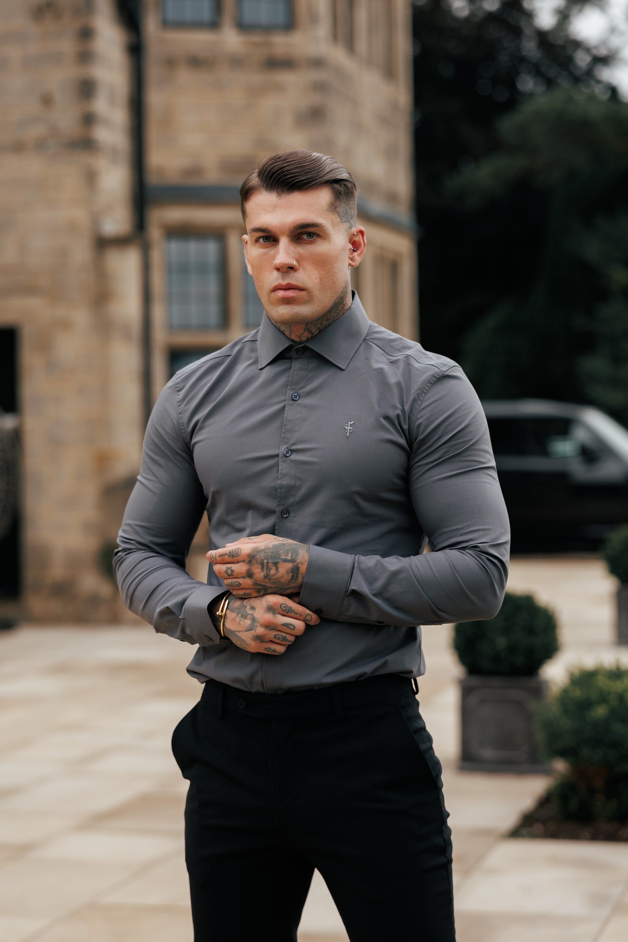 Muscle Fit Advanced Stretch Charcoal with Cutaway Collar  - FS1202