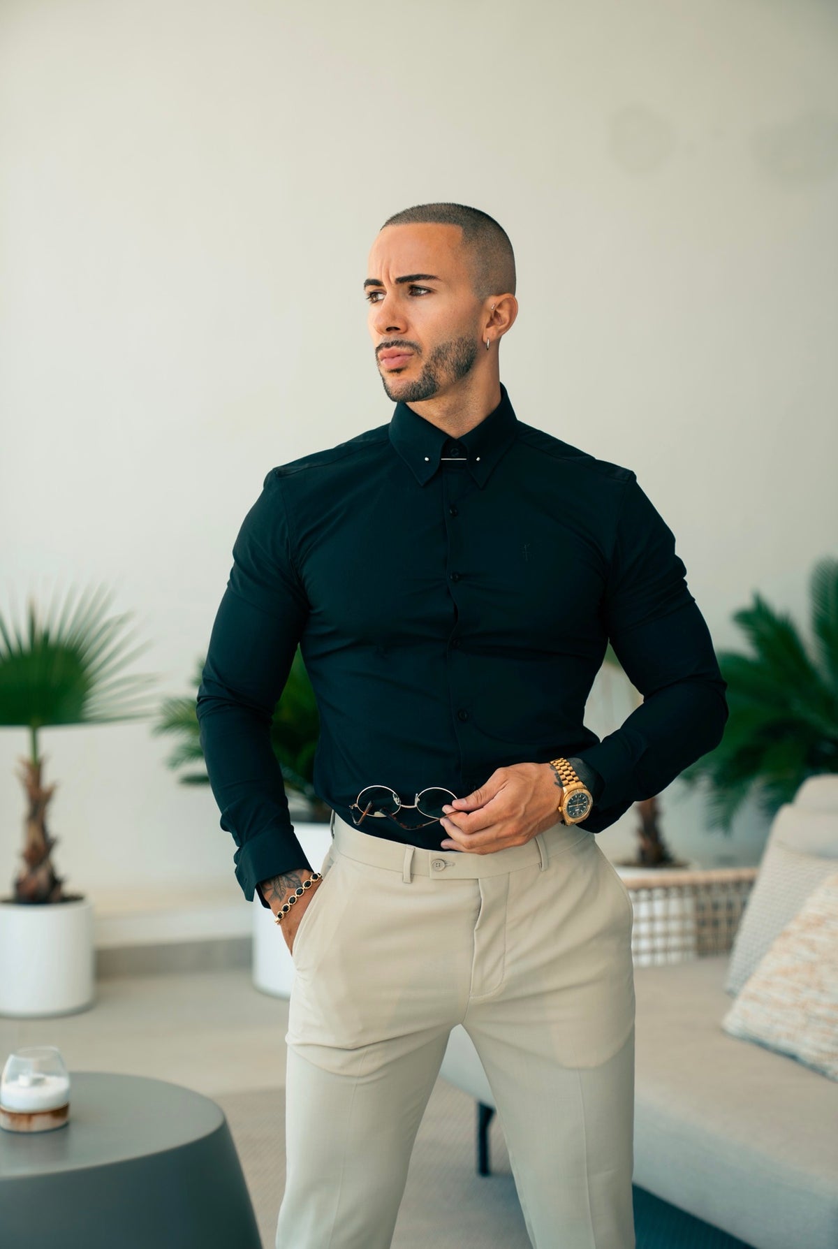Muscle Fit Advanced Stretch Black Shirt with Silver Pin Collar - FS1244