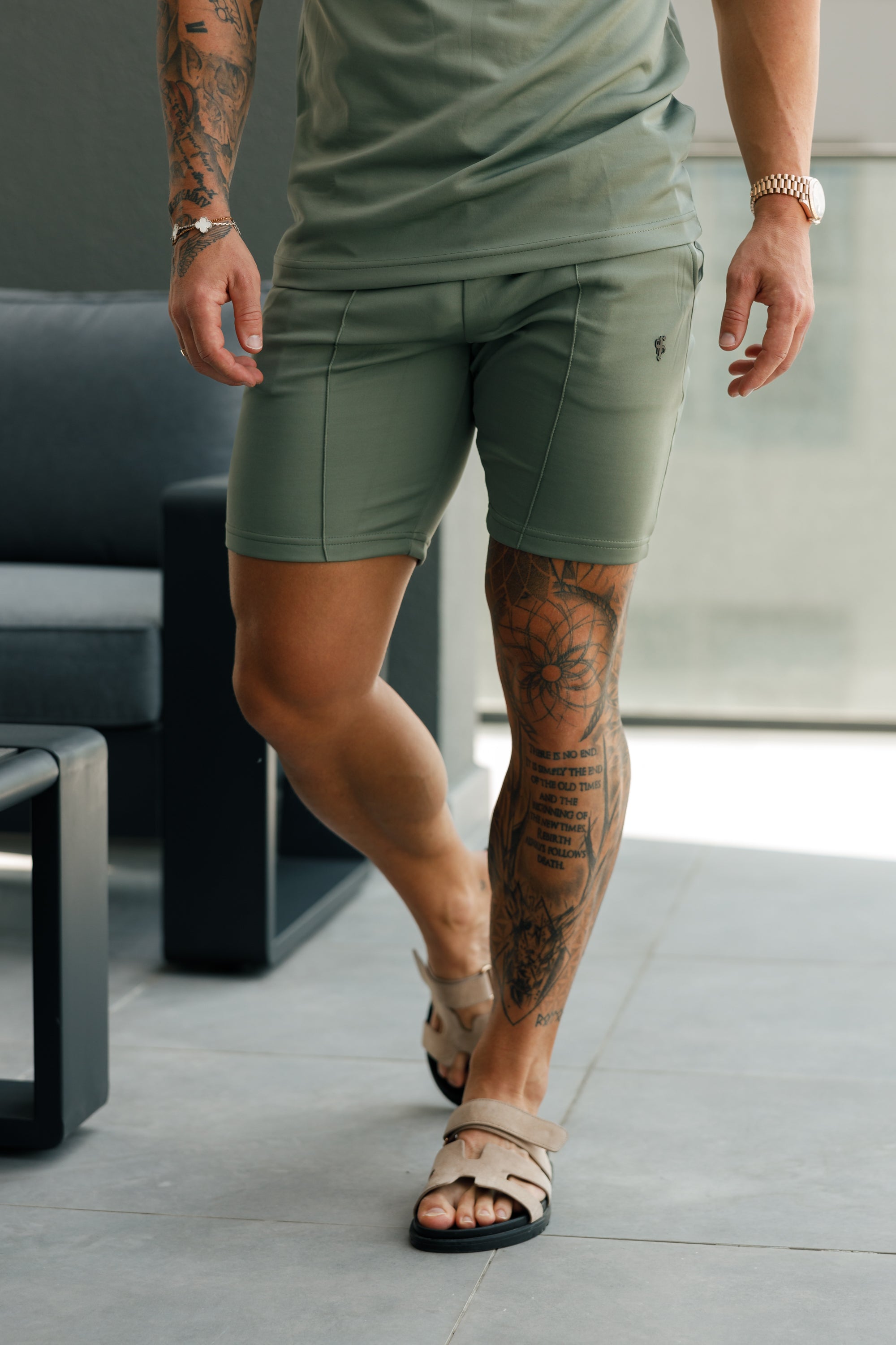 Scuba Olive / Black Elasticated Drawstring Pintuck Shorts - FSH1113