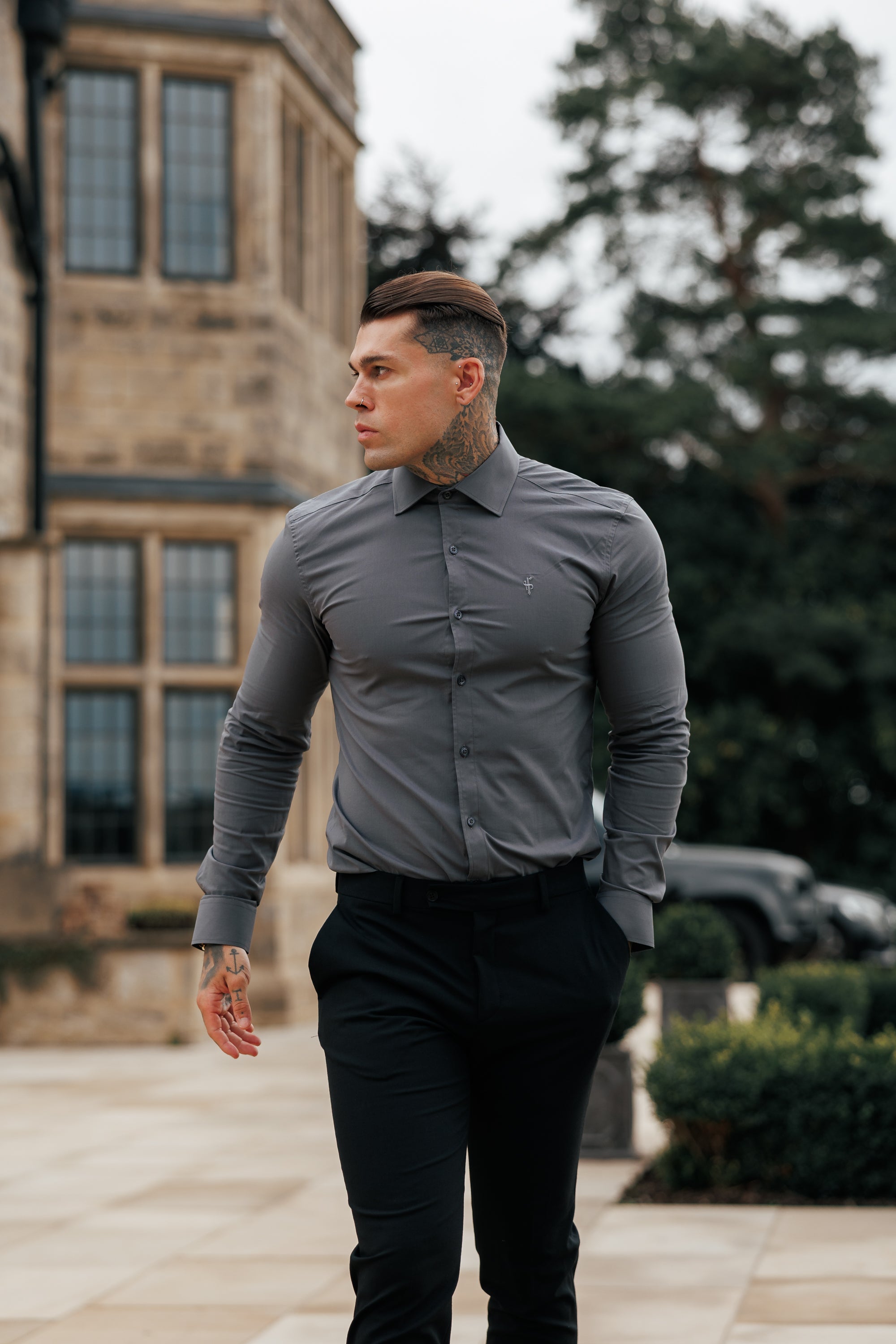 Muscle Fit Advanced Stretch Charcoal with Cutaway Collar  - FS1202