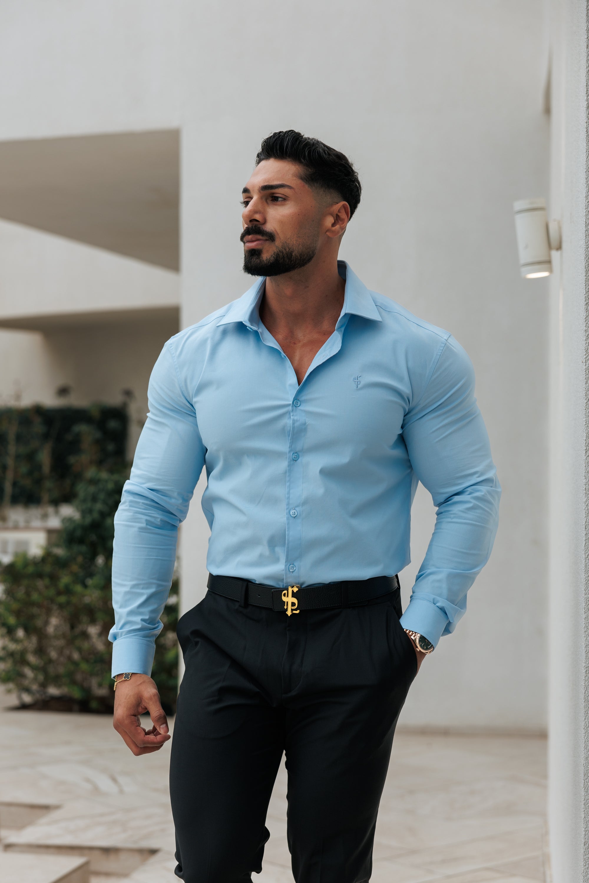 Muscle Fit Advanced Stretch Light Blue with Cutaway Collar  - FS1165