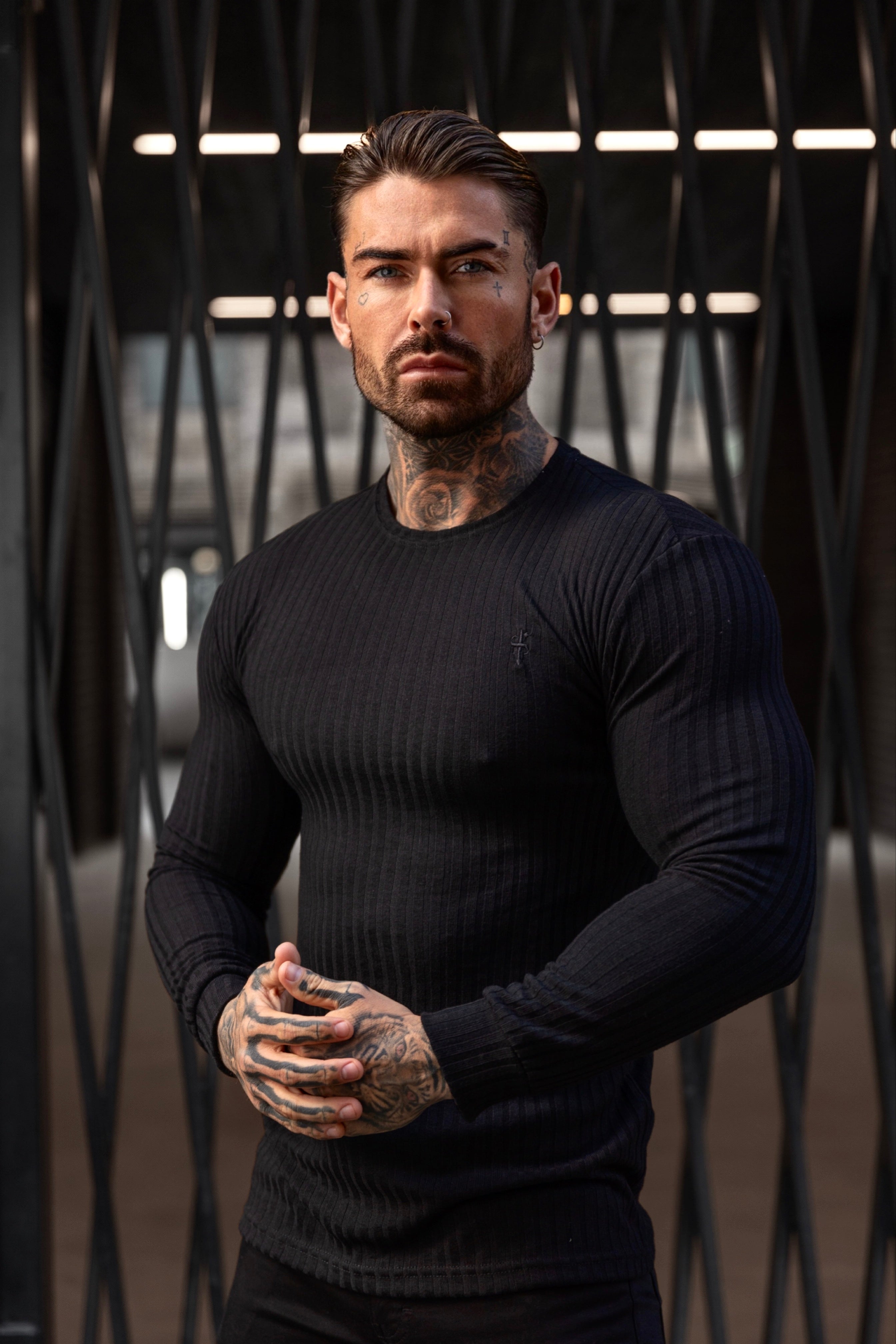 Classic Black Ribbed Knit Jumper With Tonal Embroidery - FSH940