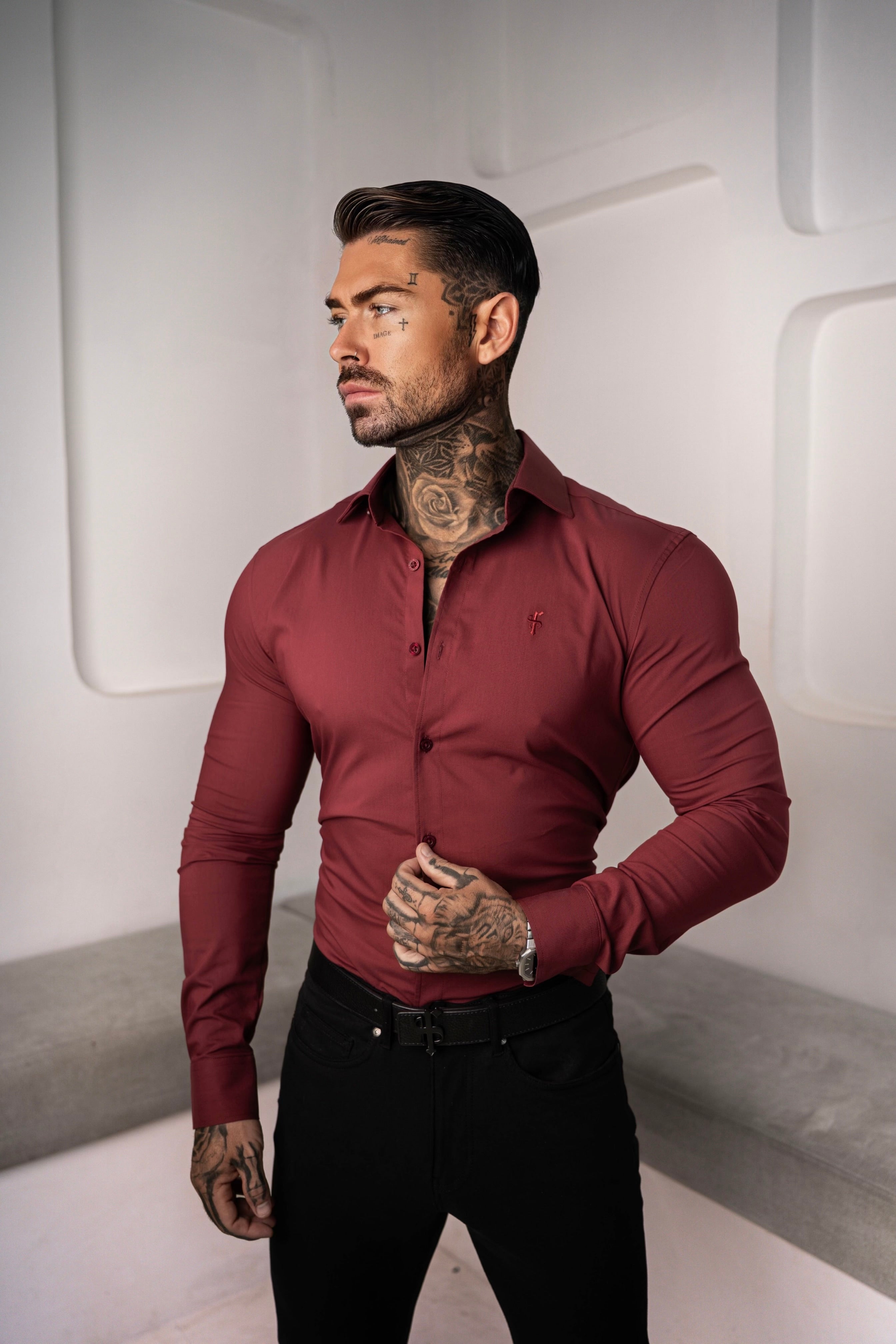Muscle Fit Advanced Stretch Oxblood with Cutaway Collar  - FS1201