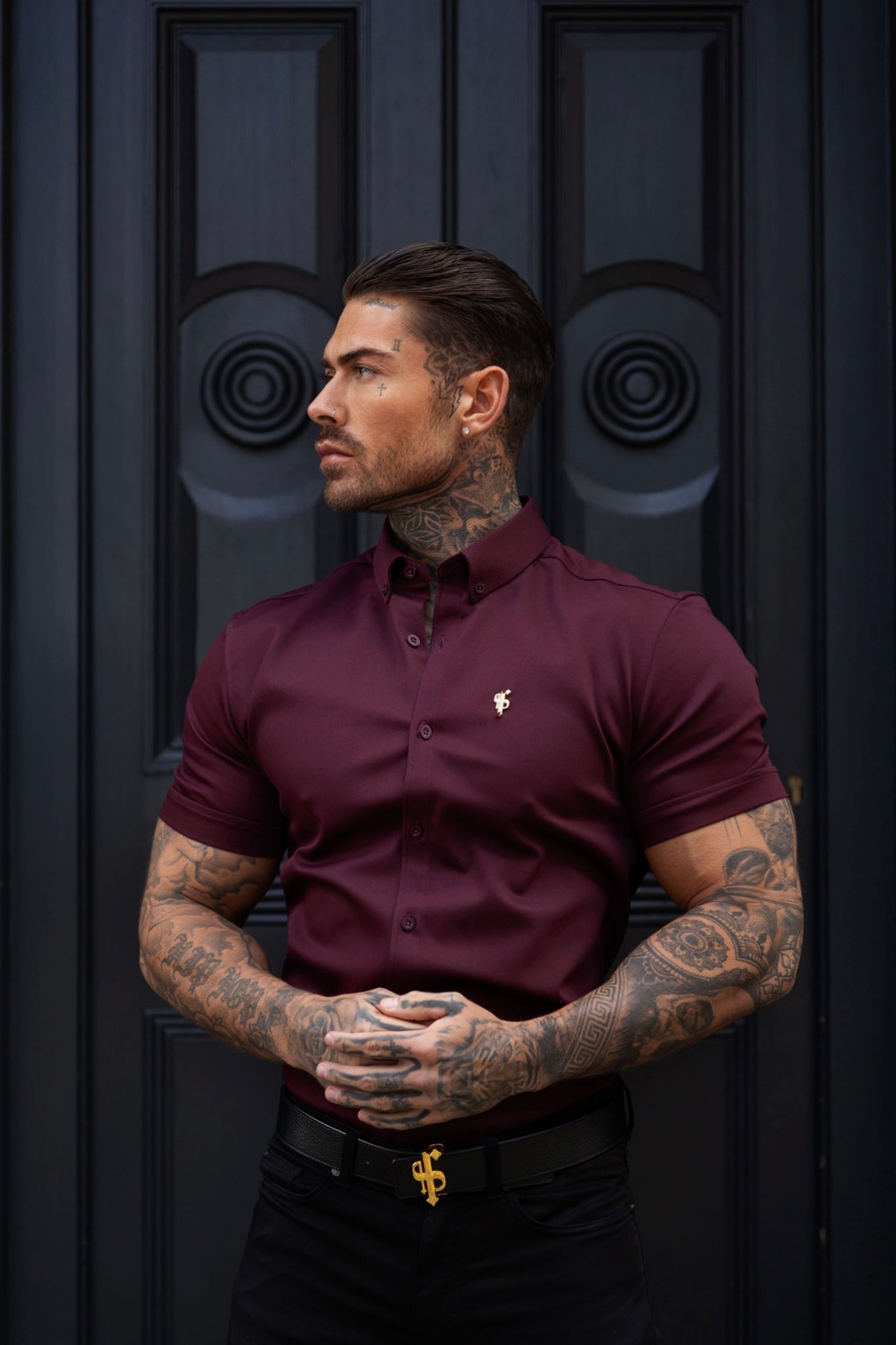 Super Slim Stretch Burgundy Denim Short Sleeve with Gold Metal Decal and Button Down Collar - FS1045