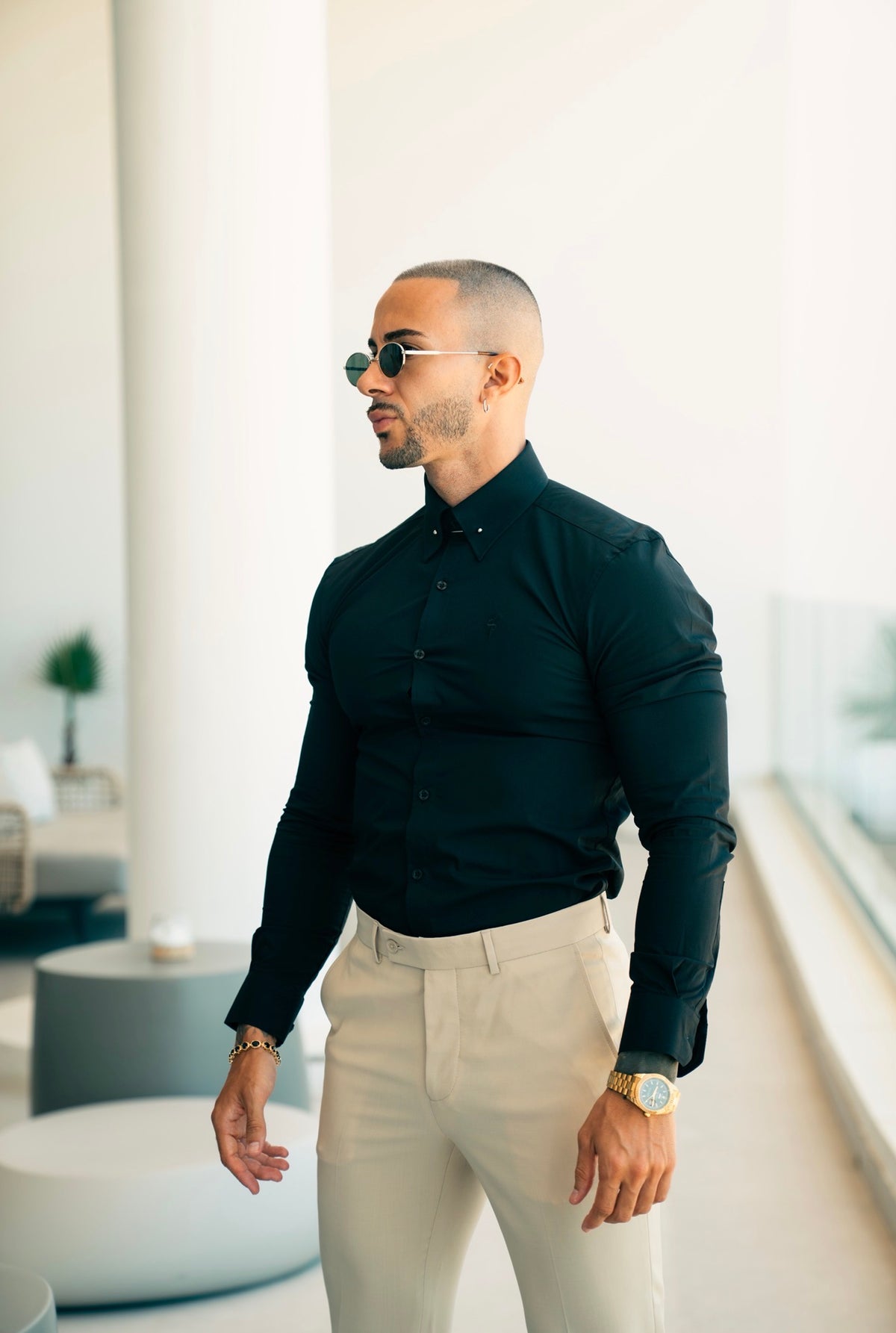 Muscle Fit Advanced Stretch Black Shirt with Silver Pin Collar - FS1244