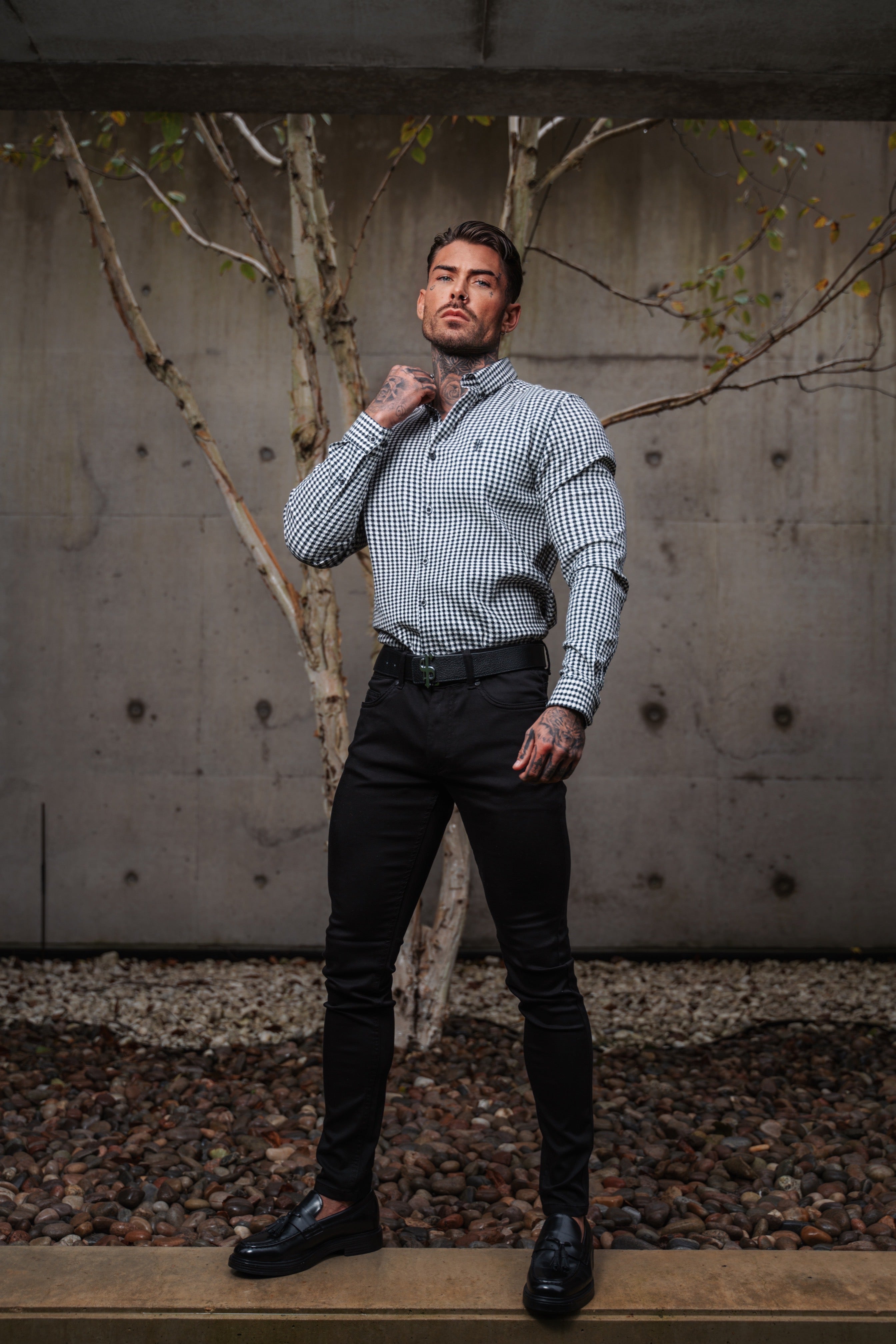 Classic Black / White Woven Dogtooth Check Long Sleeve with Button Down Collar - FS987