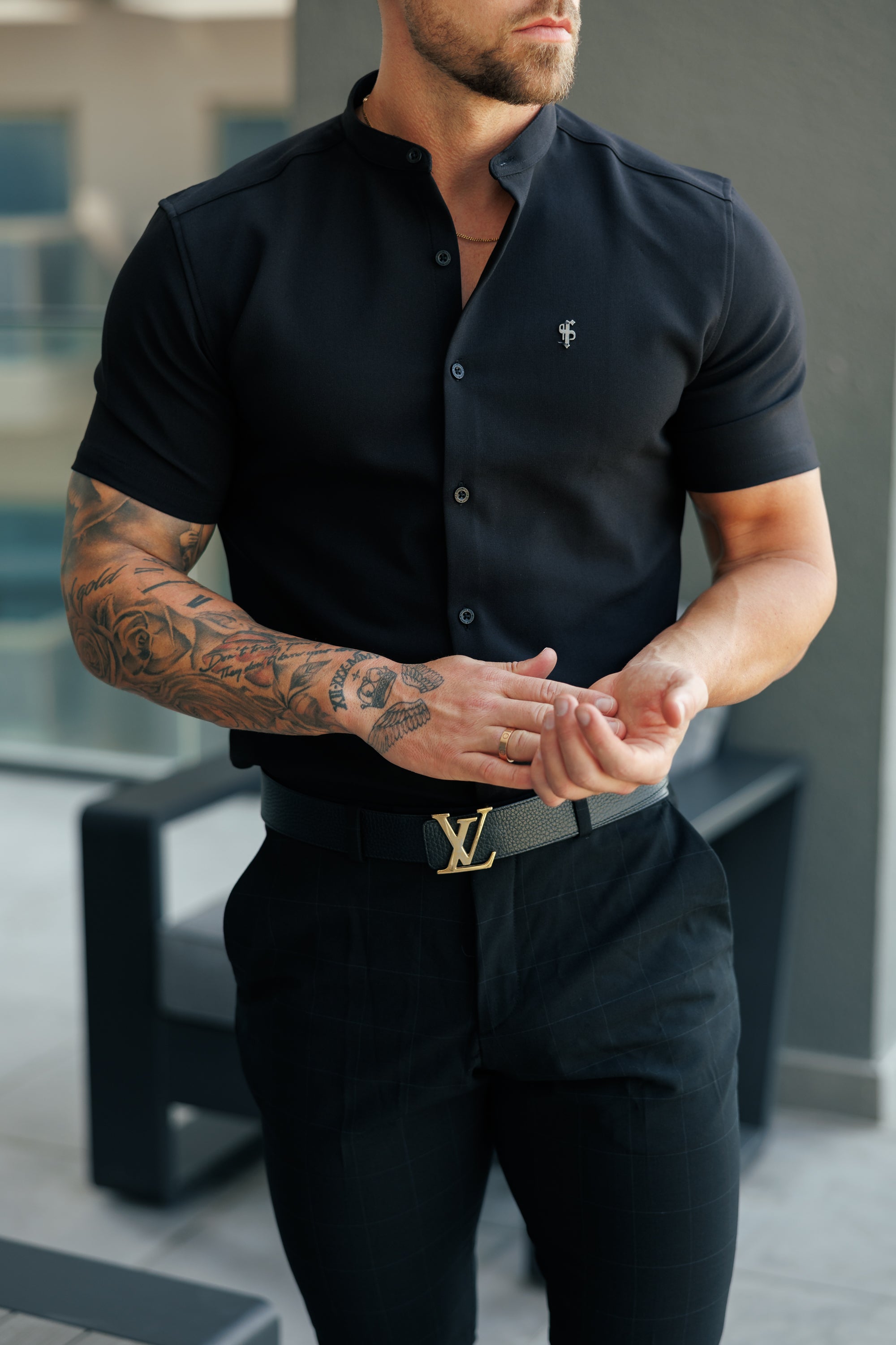 Classic Stretch Black with Grandad Collar and Decal SS - FS1076