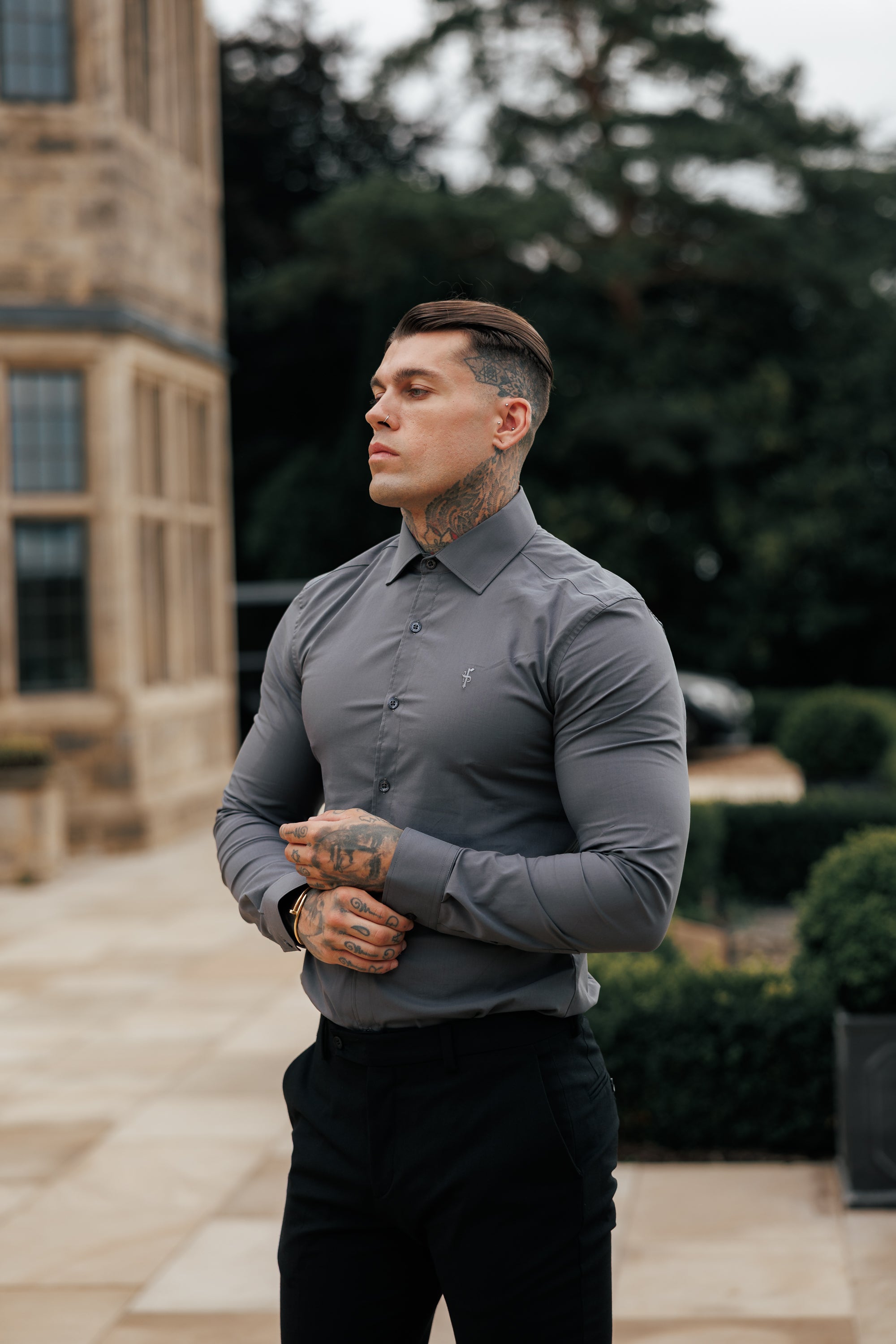 Muscle Fit Advanced Stretch Charcoal with Cutaway Collar  - FS1202