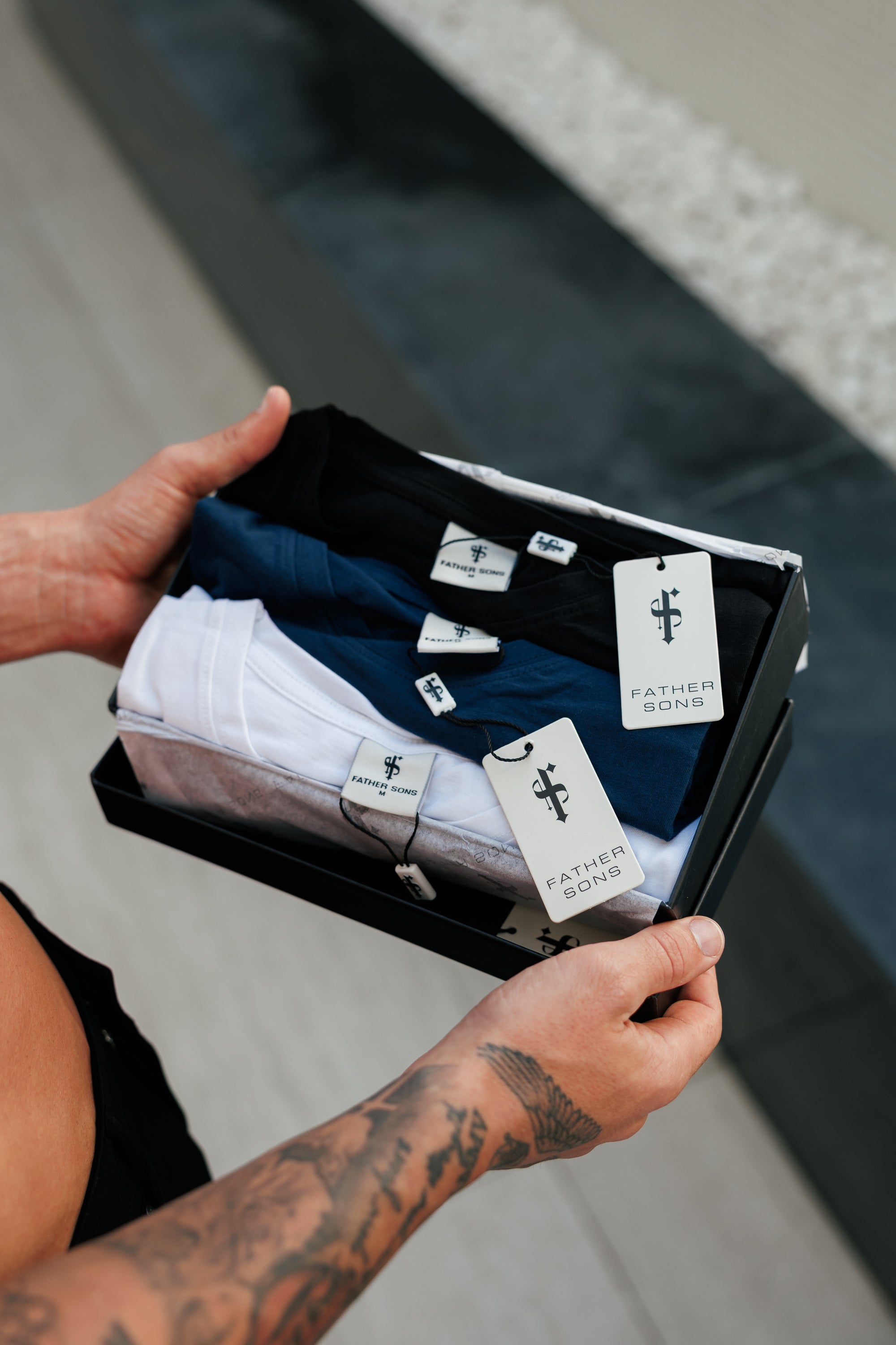 3 x Boxed Crew T-shirts Black, Navy, White - FSH1432