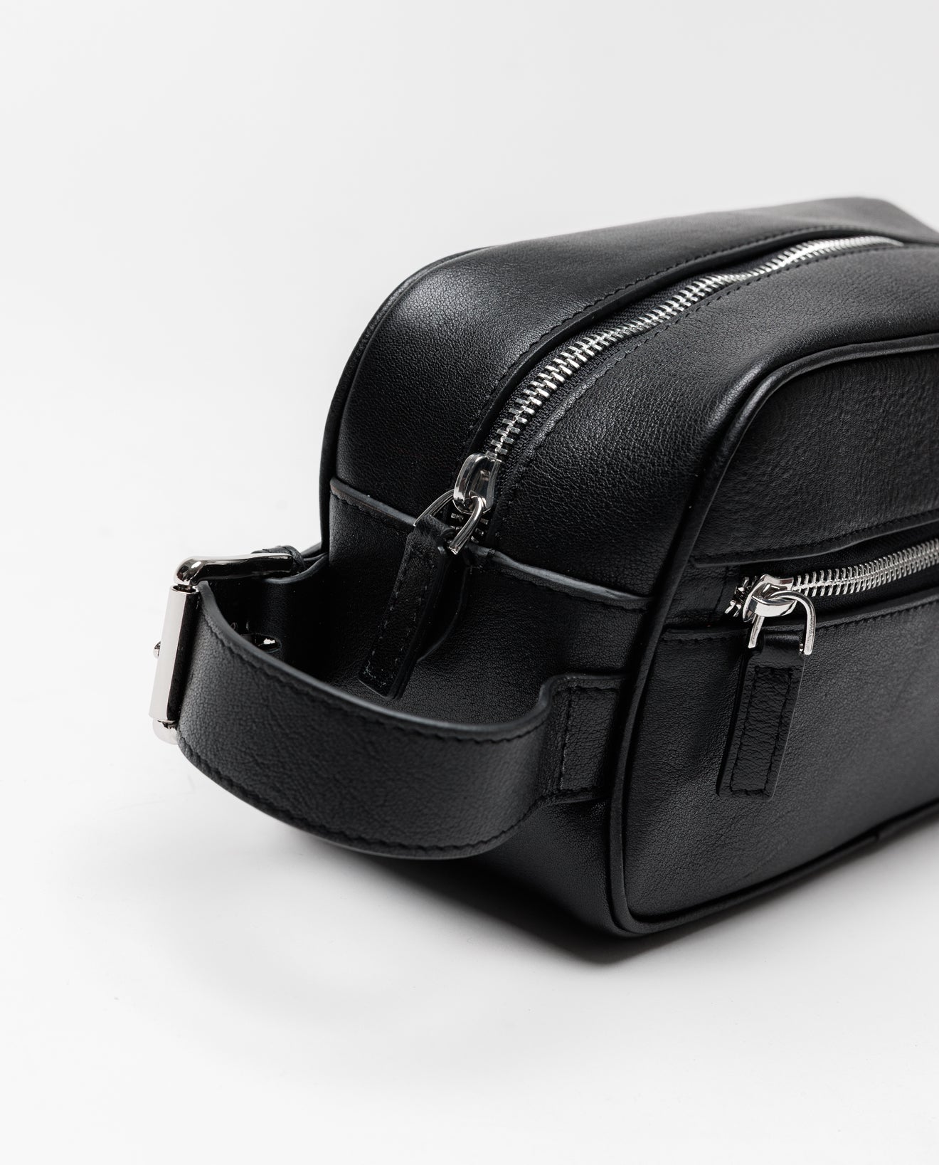 Black Leather Wash Bag - FSH1392