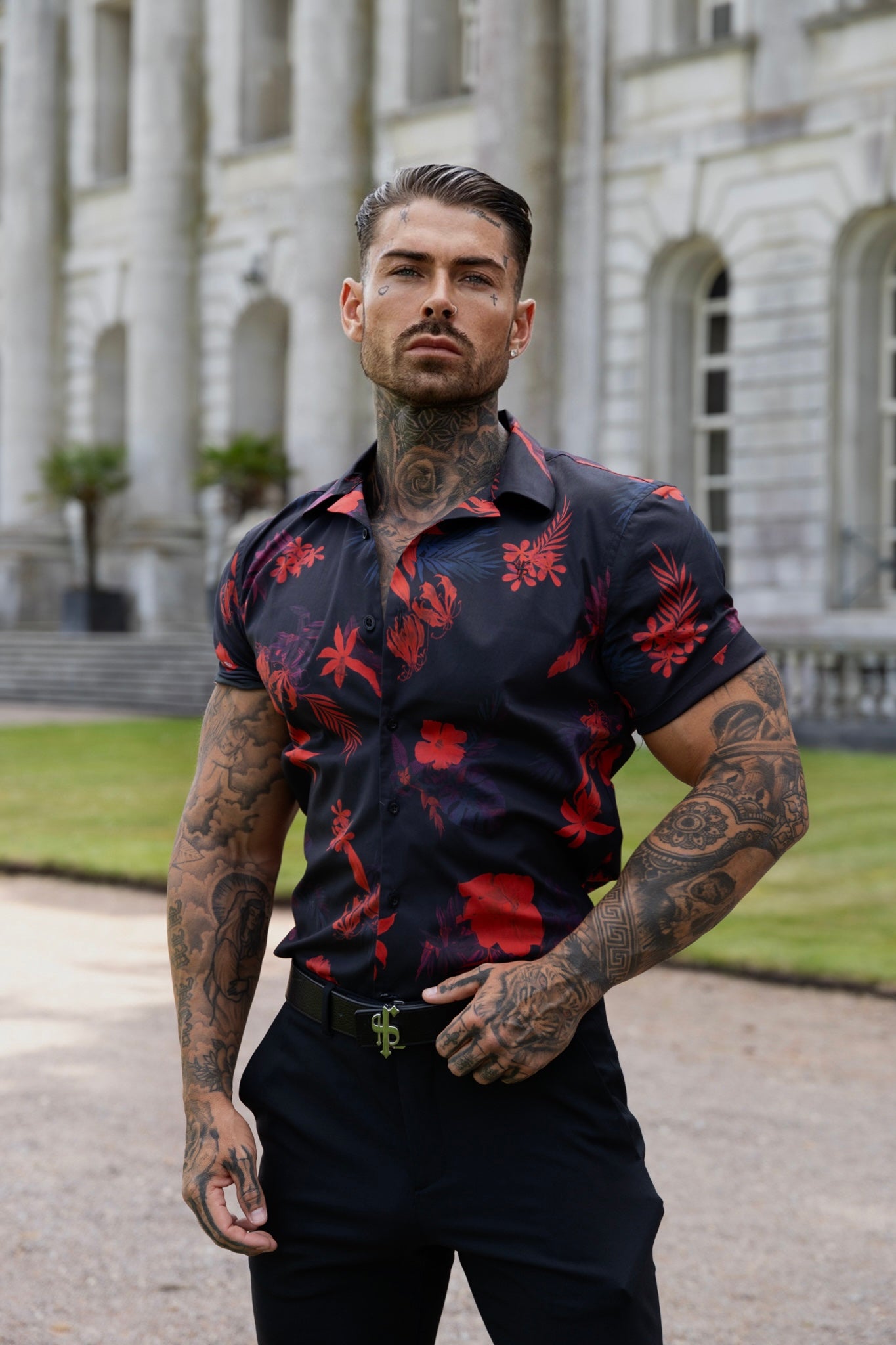 Hawaiian Boxy Black / Red Floral Print Stretch with Revere Collar Short Sleeve - FS994