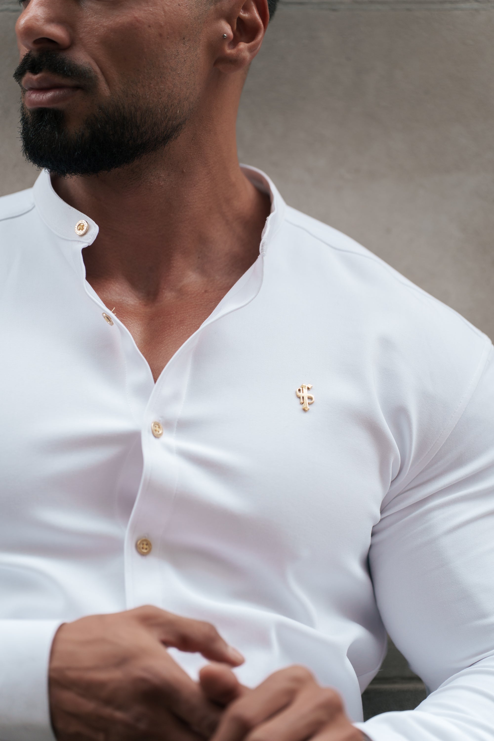 Super Slim Scuba White / Gold Long Sleeve Stretch with Grandad Collar - FS1193