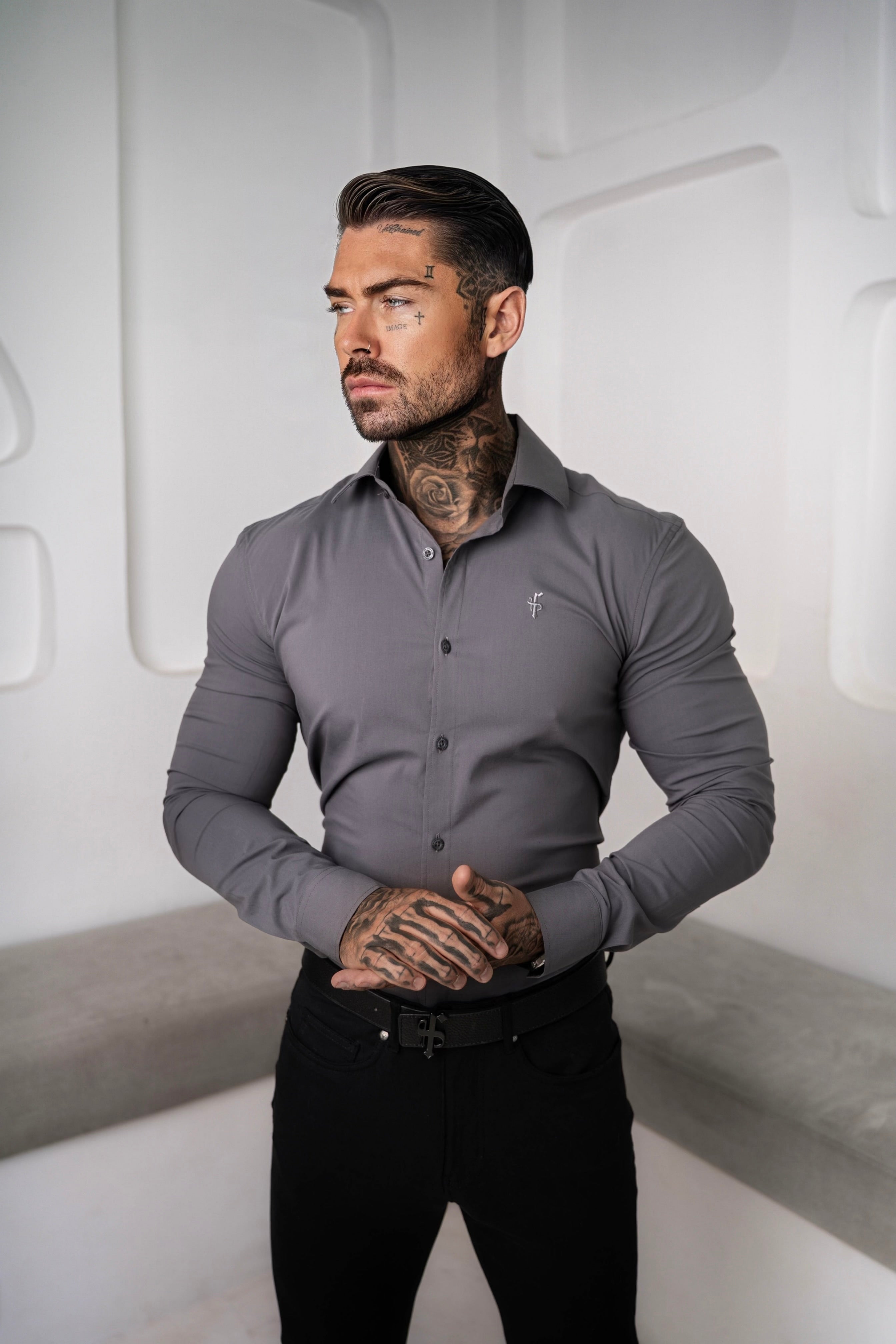 Muscle Fit Advanced Stretch Charcoal with Cutaway Collar  - FS1202