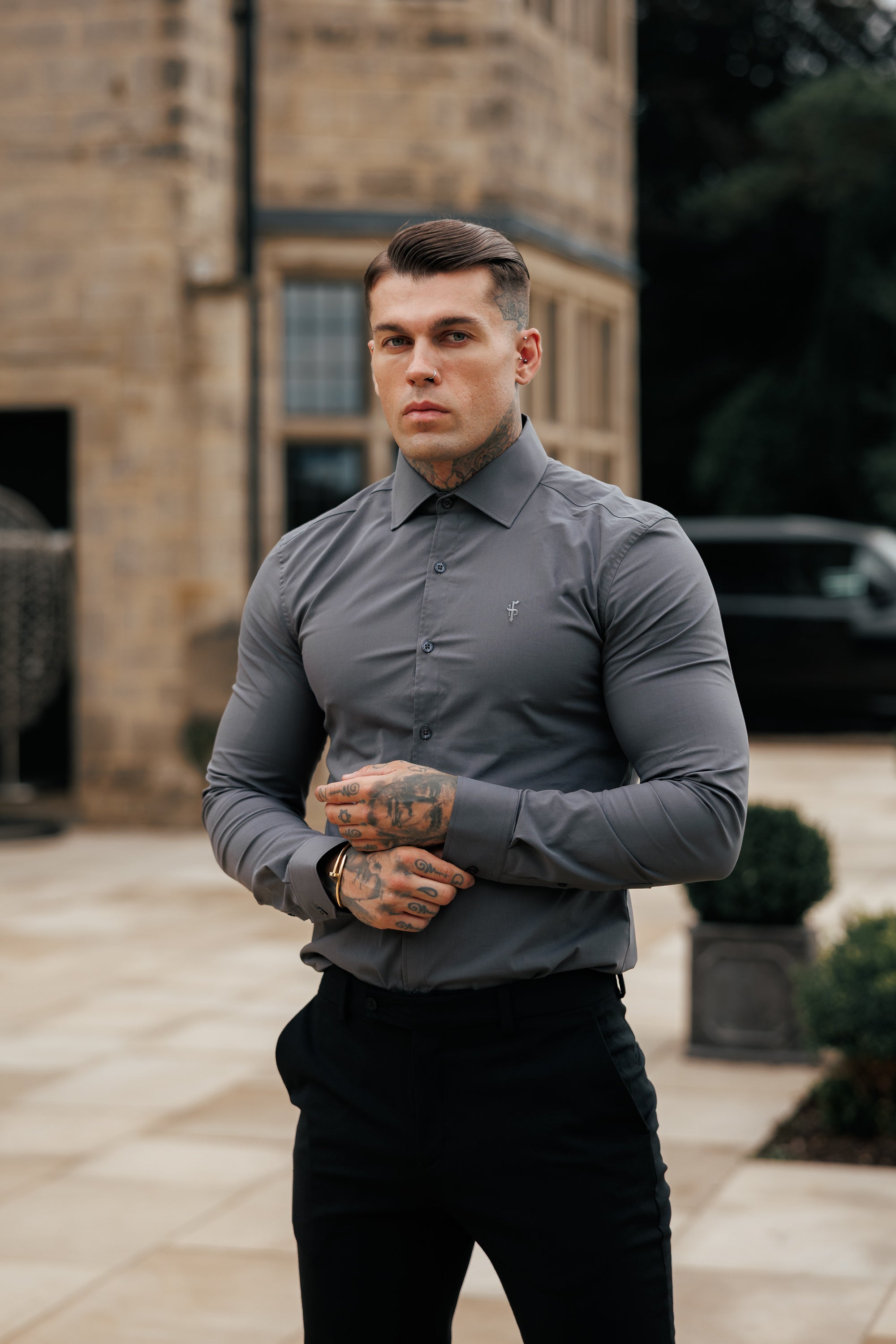 Muscle Fit Advanced Stretch Charcoal with Cutaway Collar  - FS1202