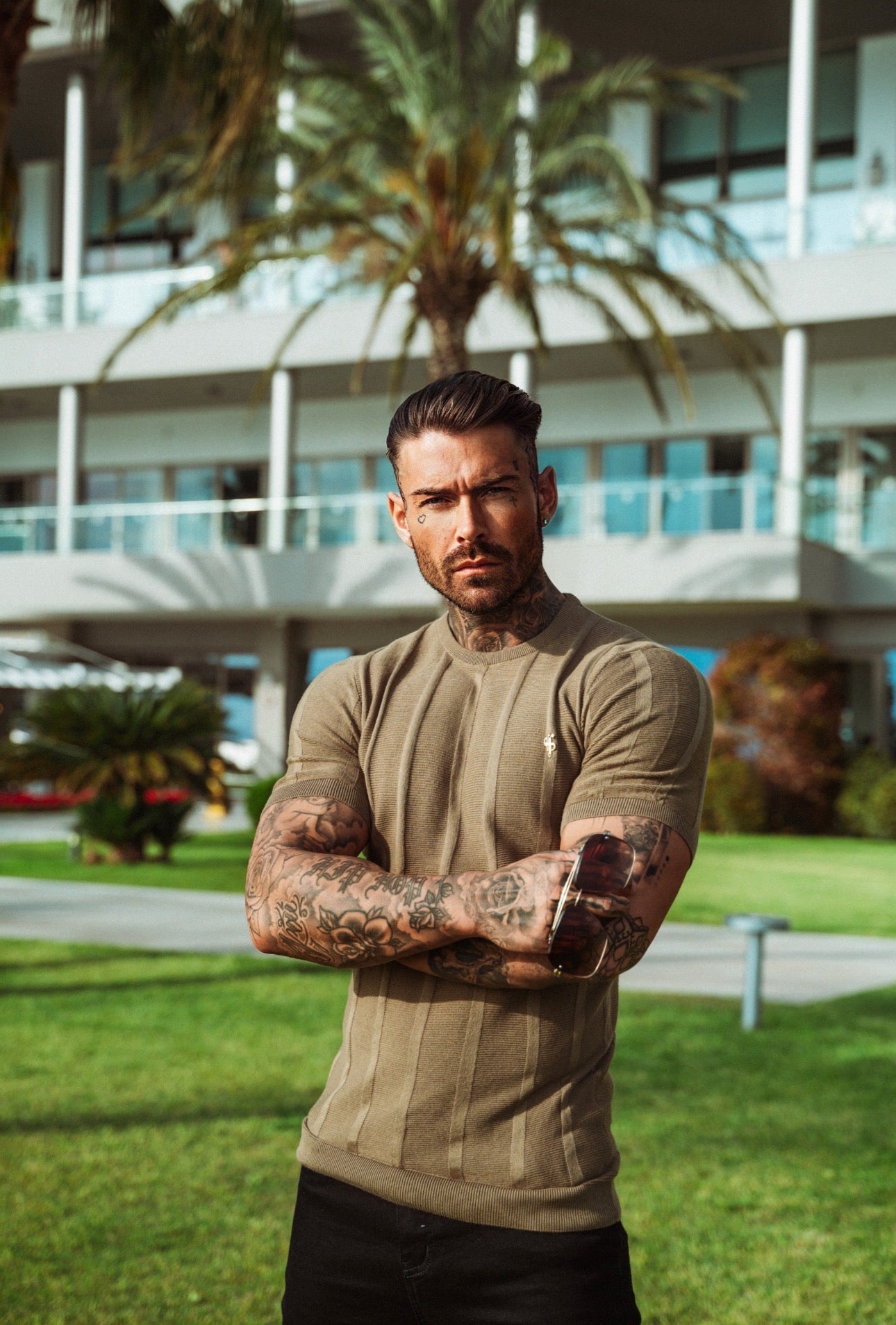 Classic Short Sleeve Olive Green Knitted Wide Rib Crew with Gold Emblem - FSH561