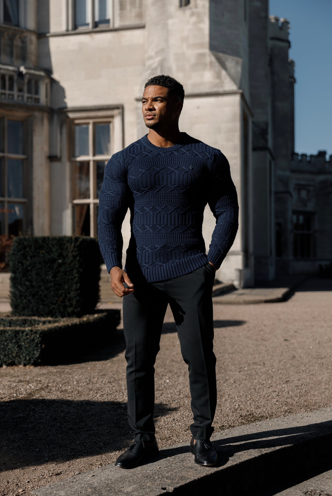 Navy Knitted Cable Link Crew Super Slim Jumper With Metal Decal - FSN069