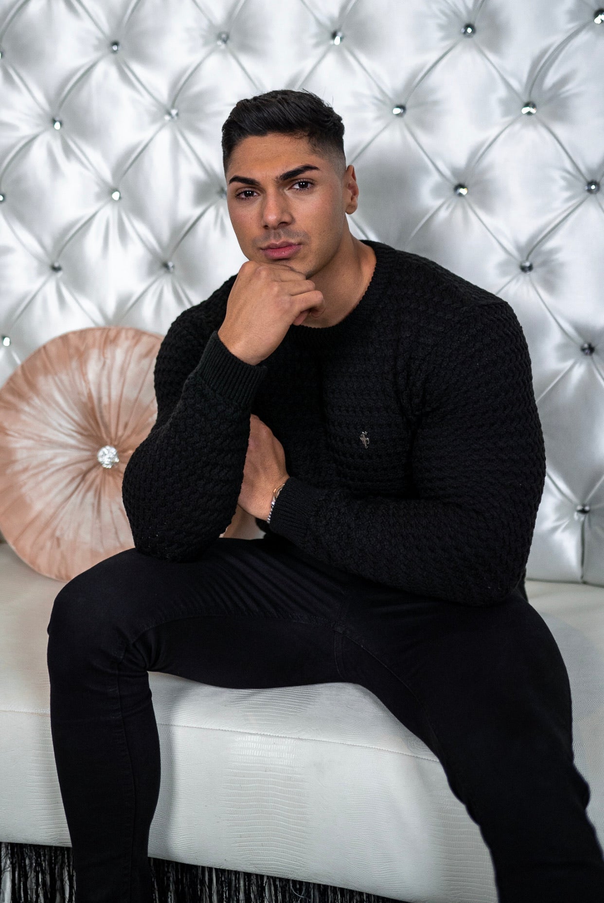 Black Knitted Weave Super Slim Jumper With Metal Decal - FSJ014