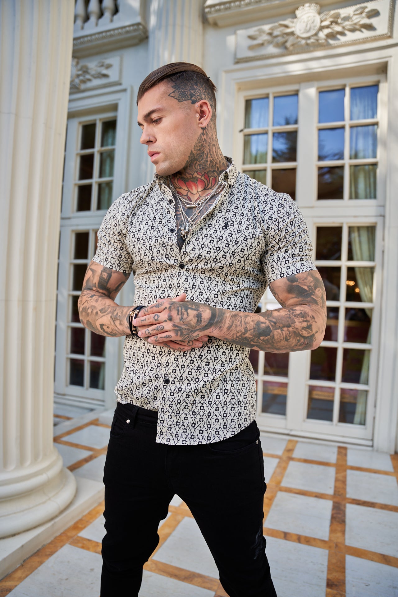 Super Slim Stretch Ecru / Black Geo Flower Print Short Sleeve with Button Down Collar - FS788