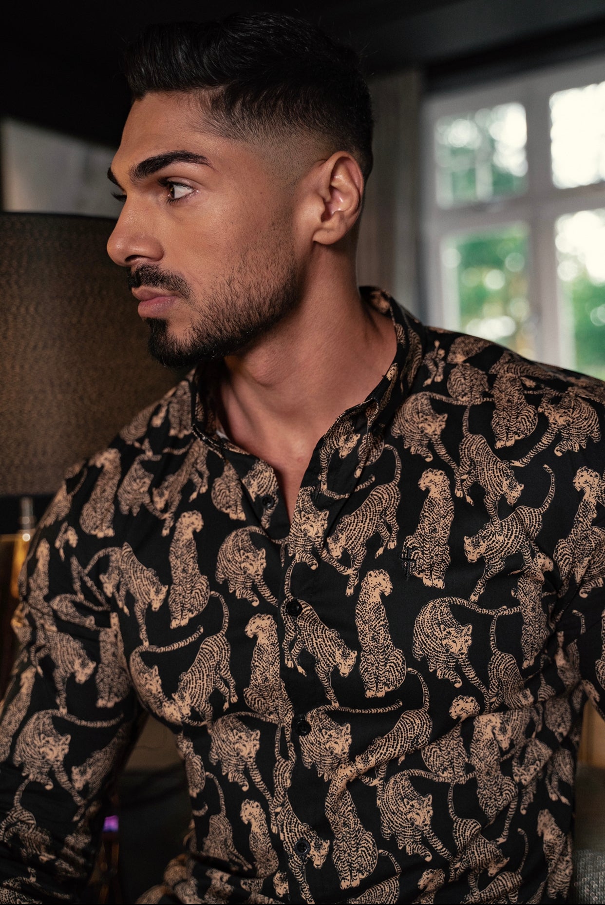 Super Slim Stretch Black / Tan Cheetah Print Long Sleeve with Button Down Collar - FS795