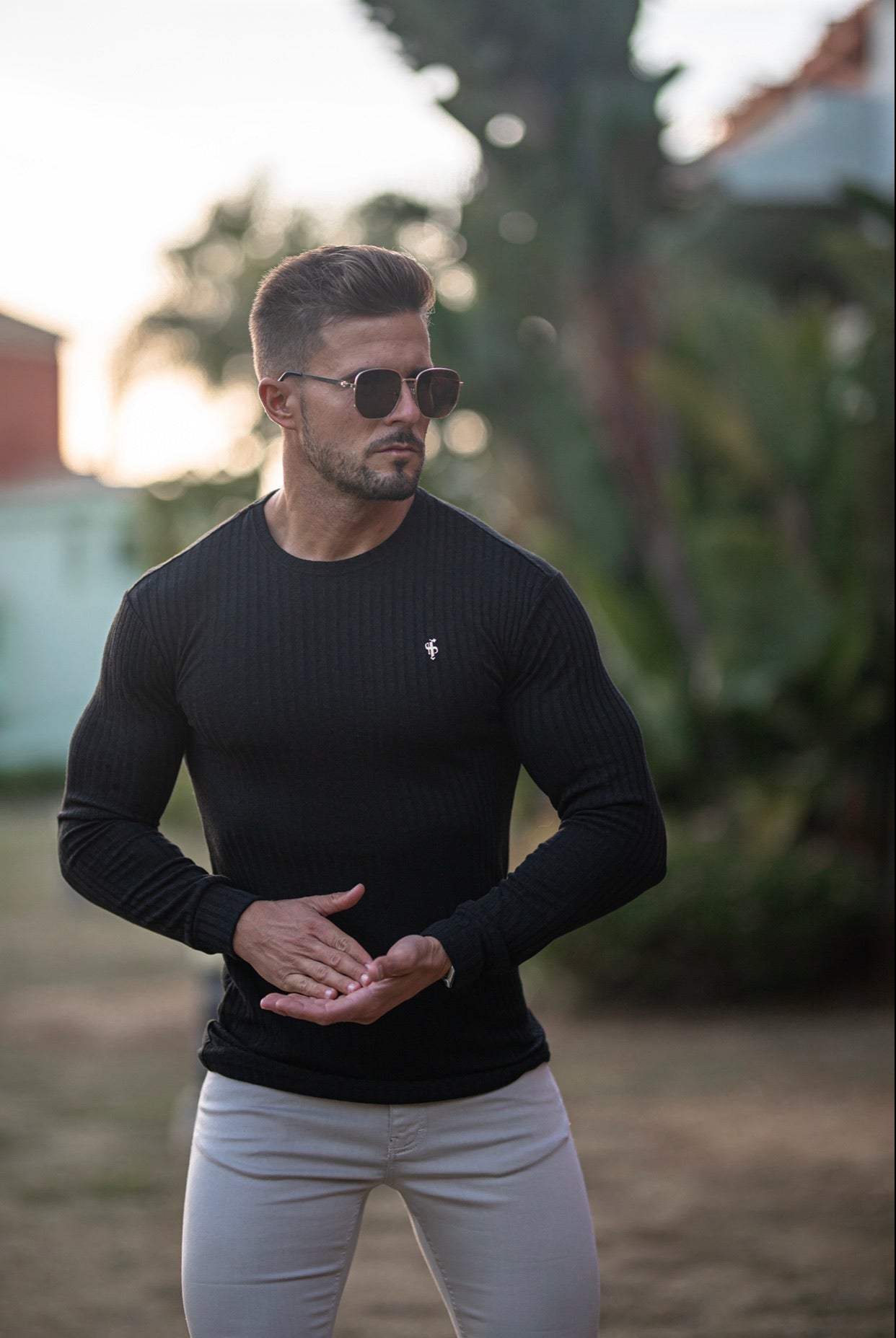 Classic Black Ribbed Knit Super Slim Crew Long Sleeve with Gold Metal Emblem - FSH533