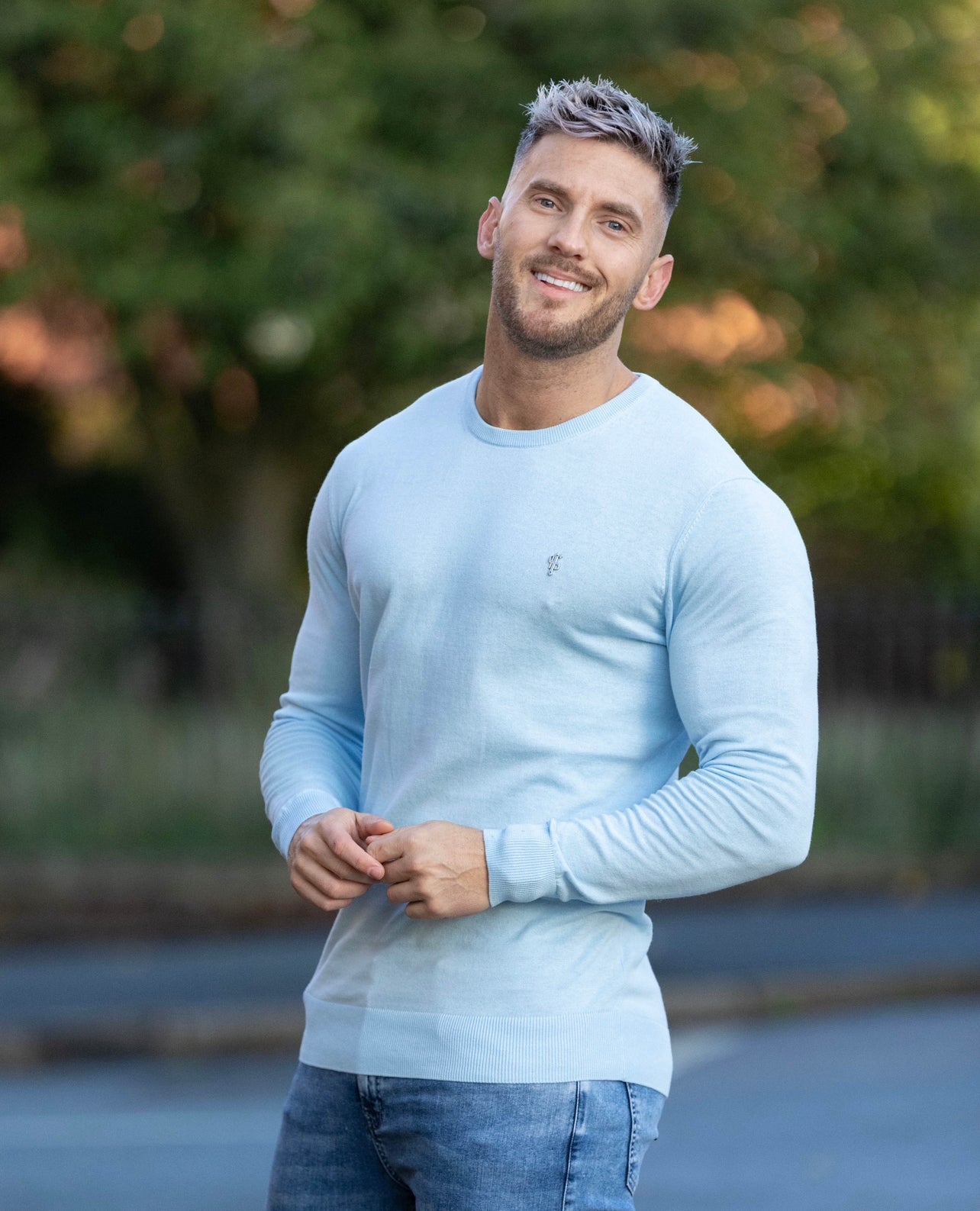 Classic Sky Blue Light Weight Knitted Crew Neck with Metal Decal - FSN092