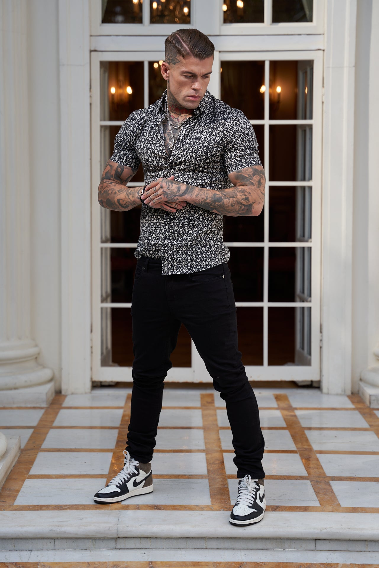 Super Slim Stretch Black and Ecru Geo Flower Print Short Sleeve with Button Down Collar - FS787