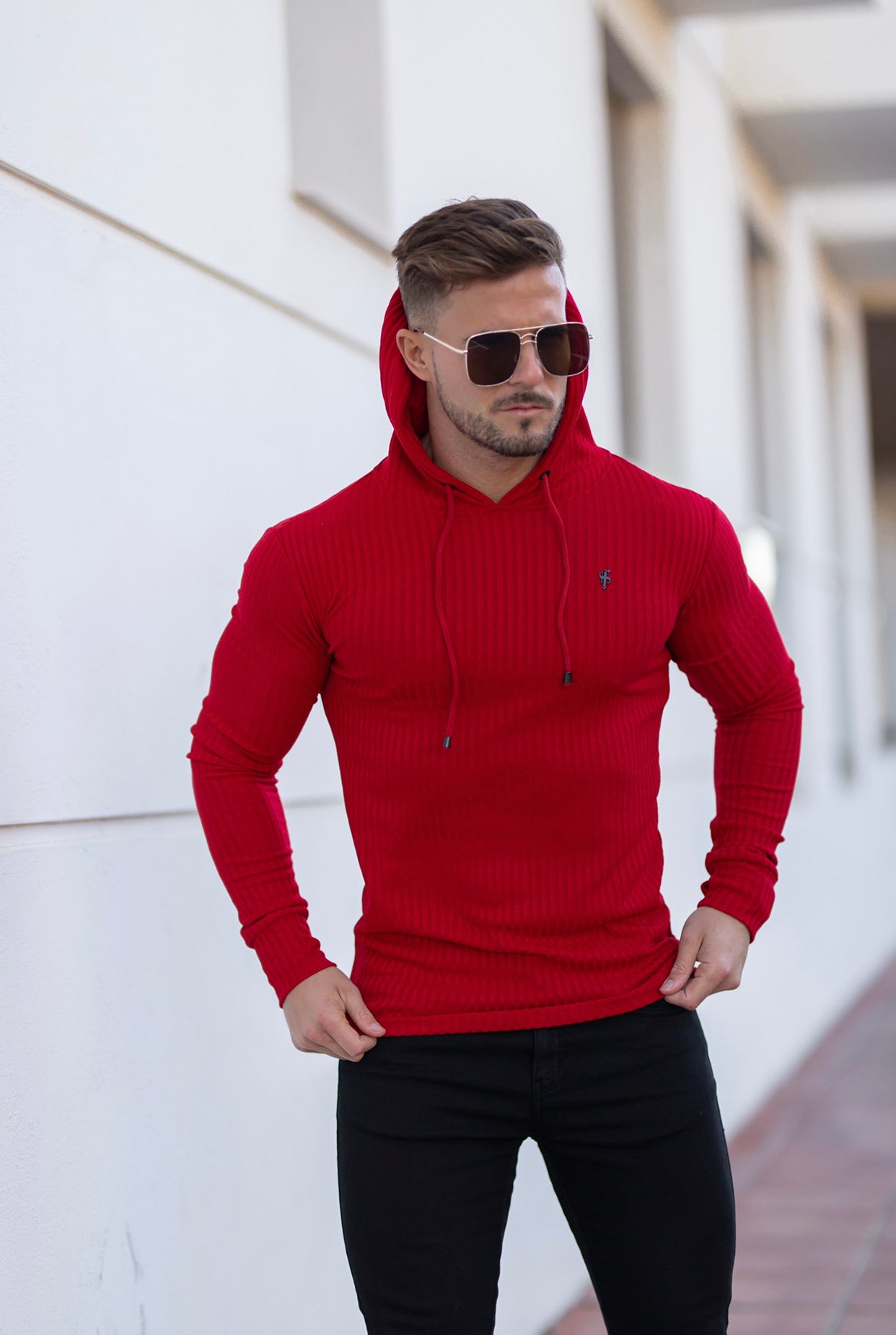 Classic Red Ribbed Knit Hoodie Jumper With Black Emblem - FSH620