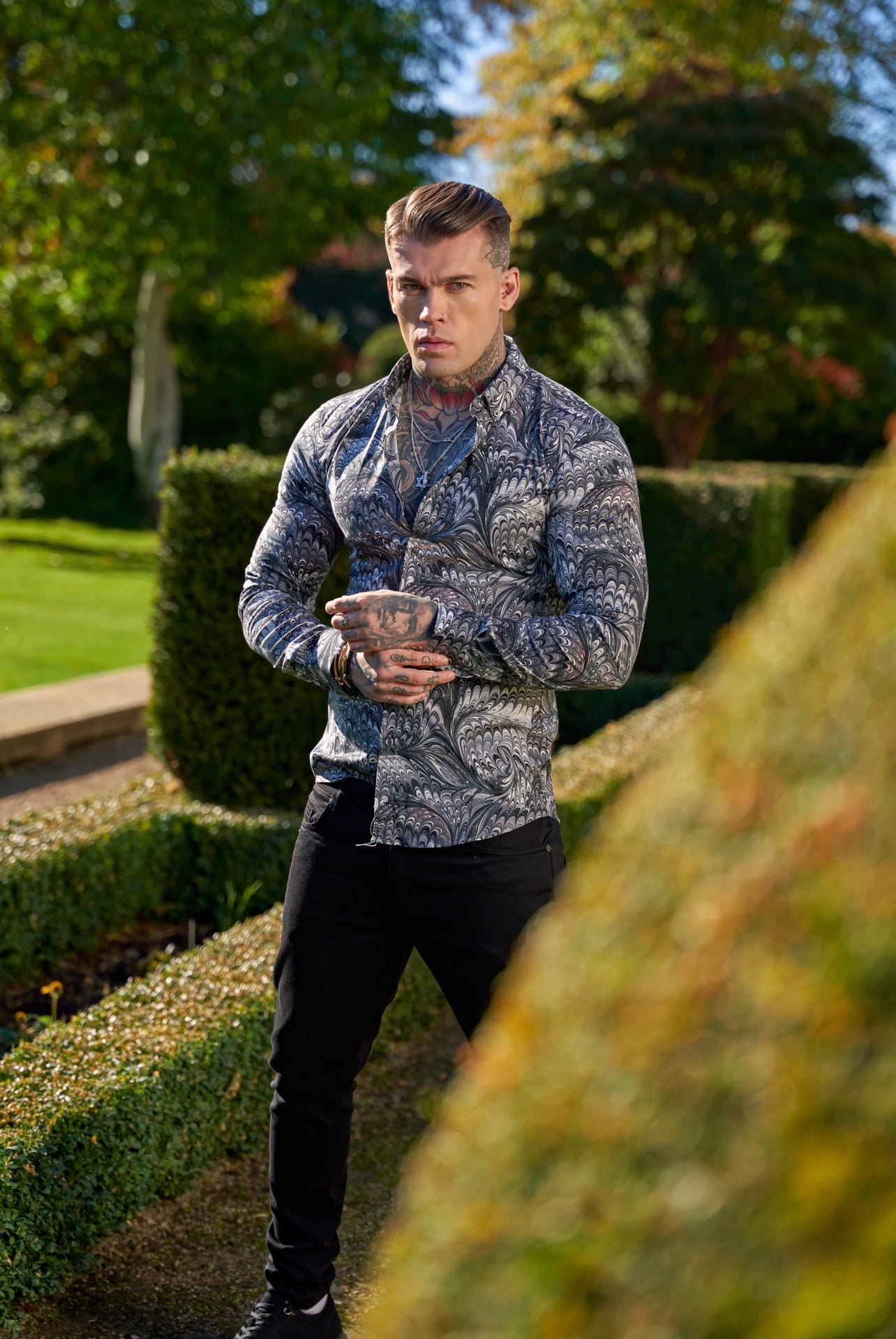 Super Slim Stretch Grey / Black Peacock Print Long Sleeve with Button Down Collar - FS912