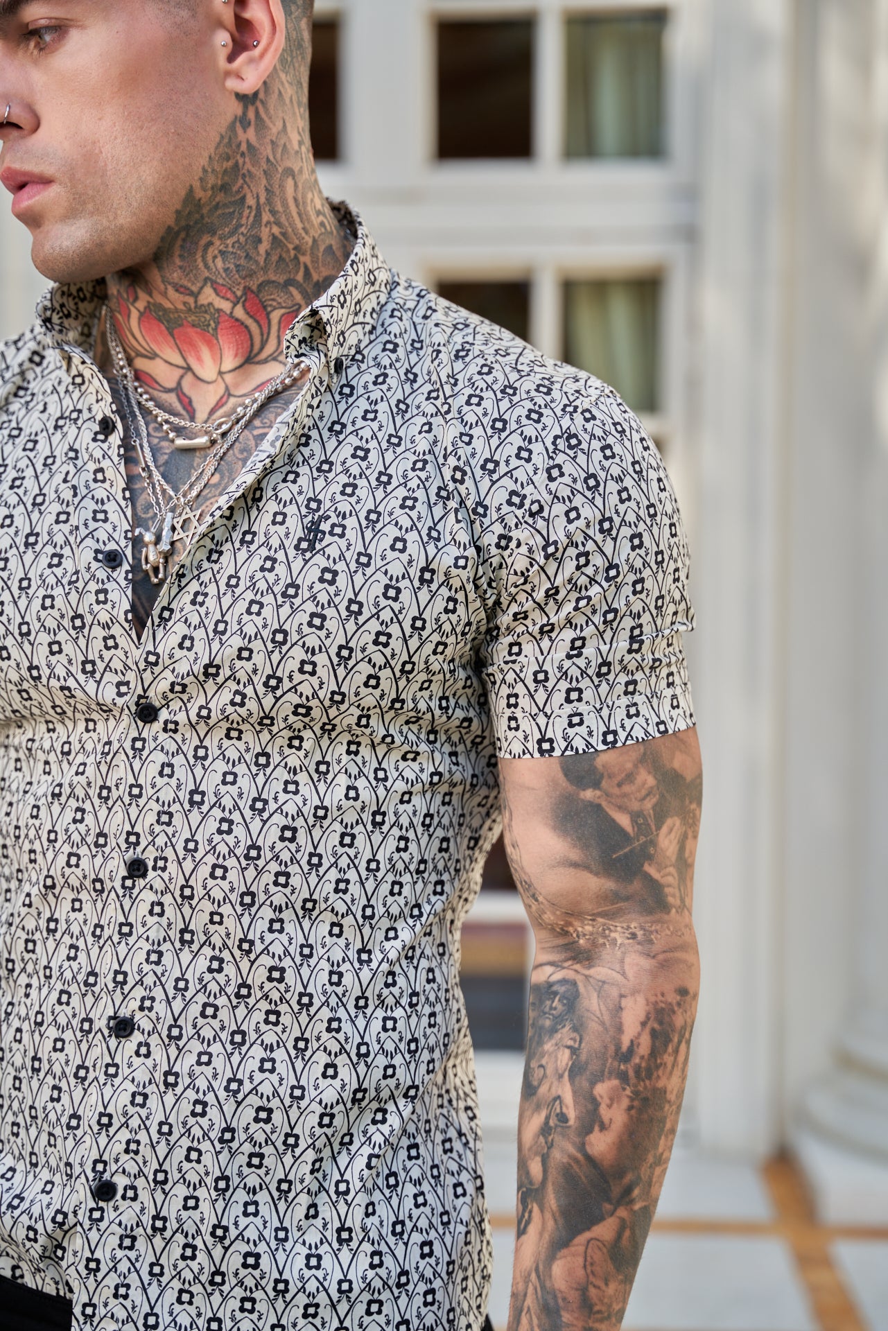 Super Slim Stretch Ecru / Black Geo Flower Print Short Sleeve with Button Down Collar - FS788