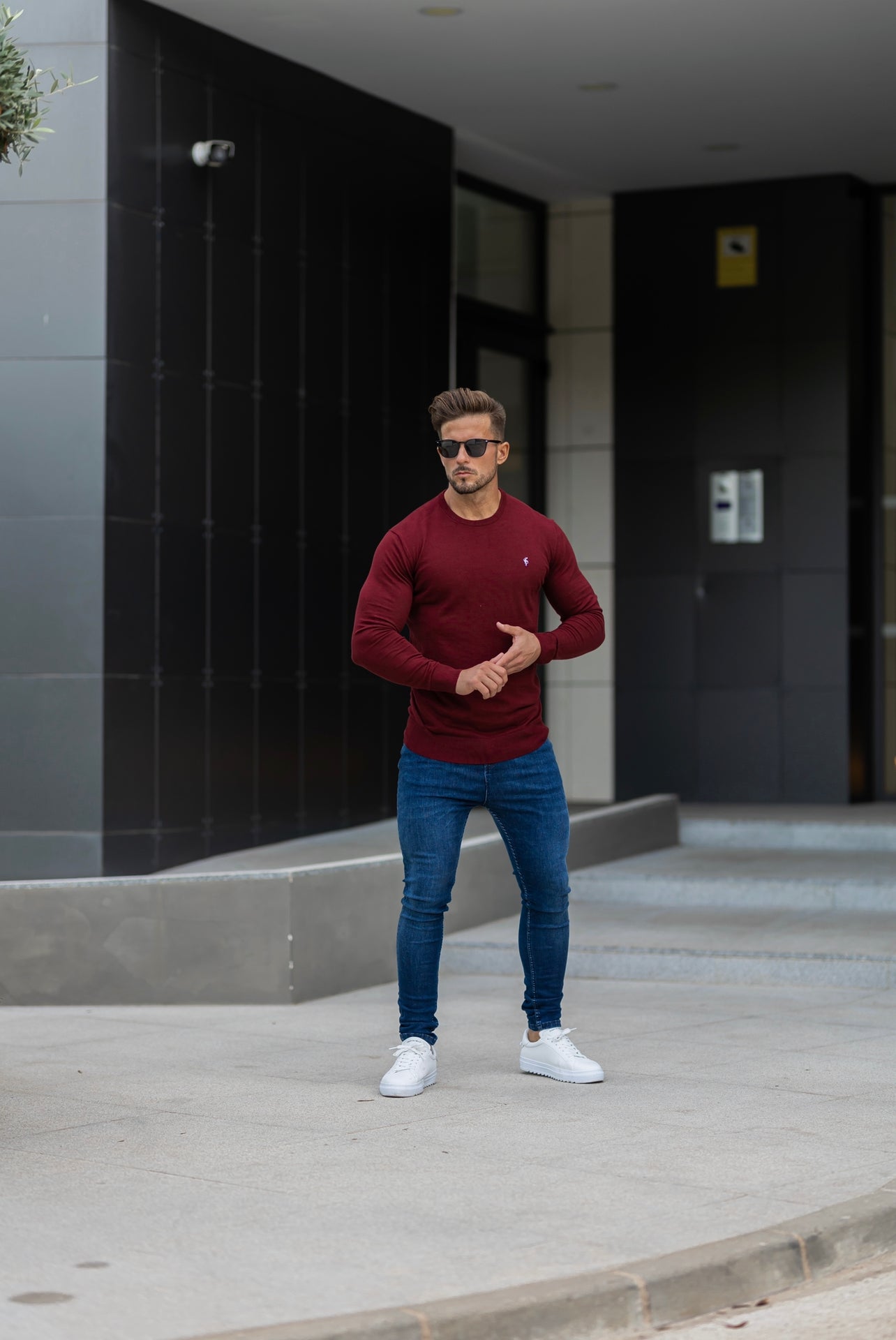 Classic Burgundy Light Weight Knitted Crew Neck with Metal Decal - FSN097